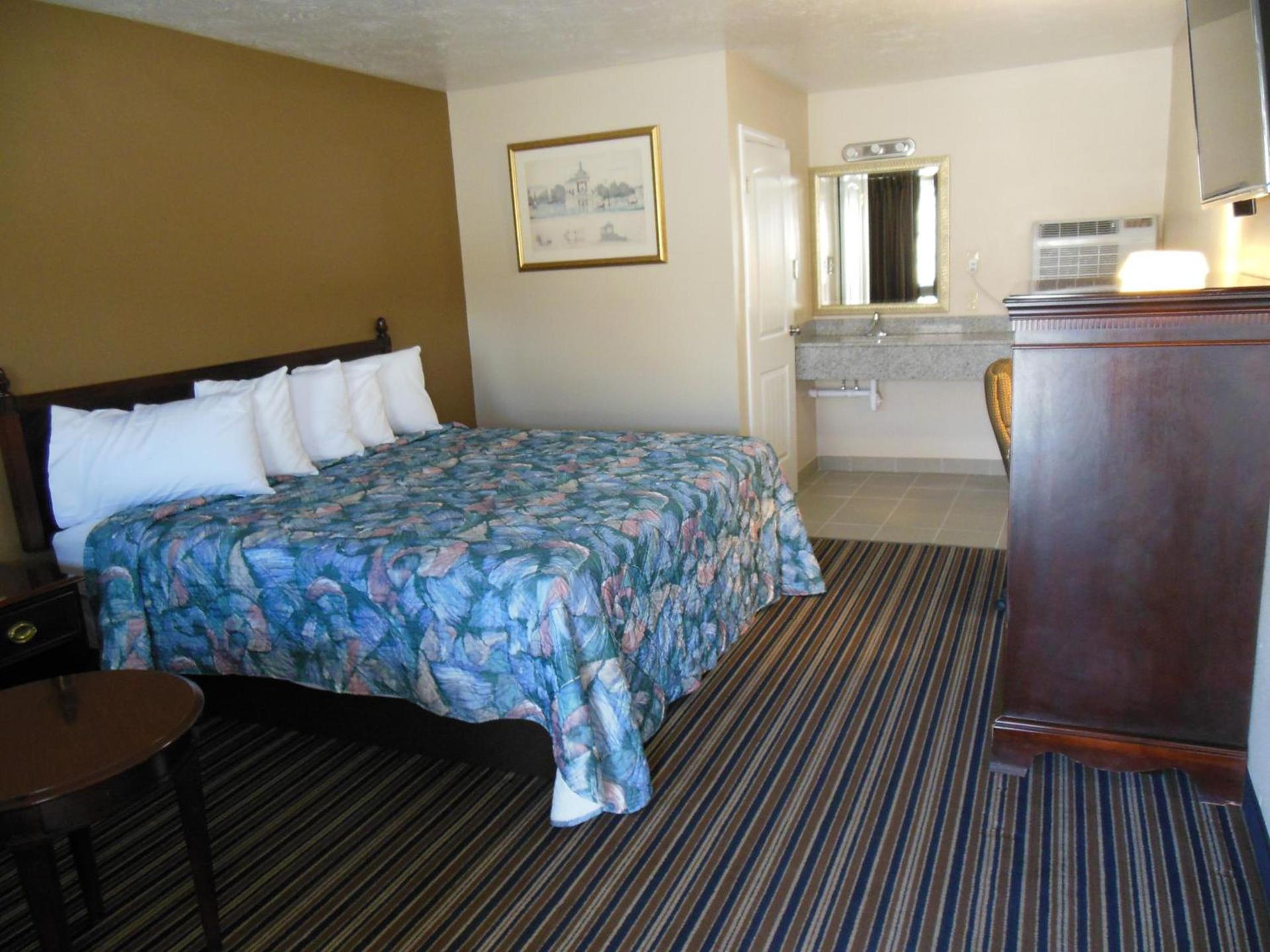 Route 66 Inn photo 48