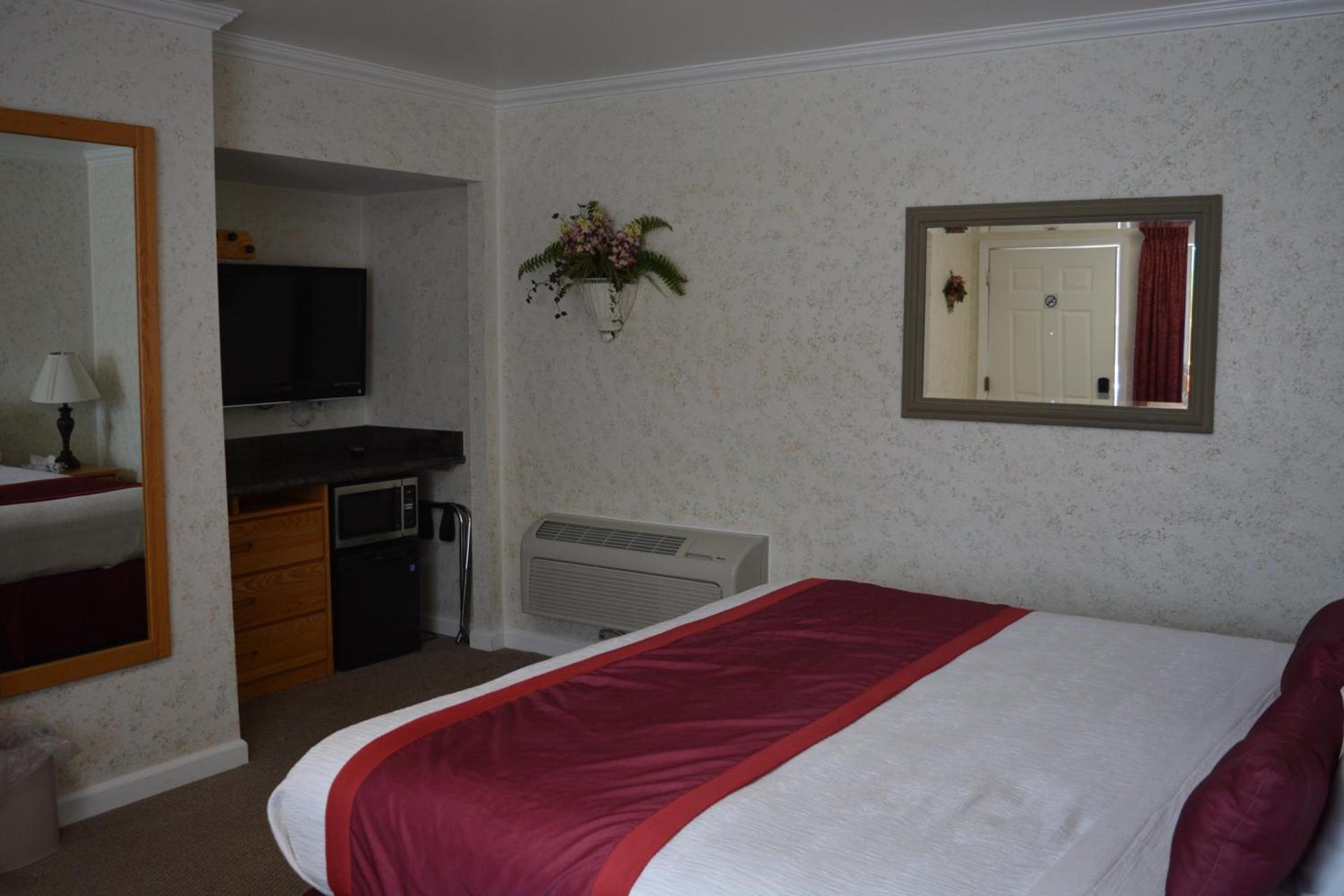 Travelers Inn photo 11