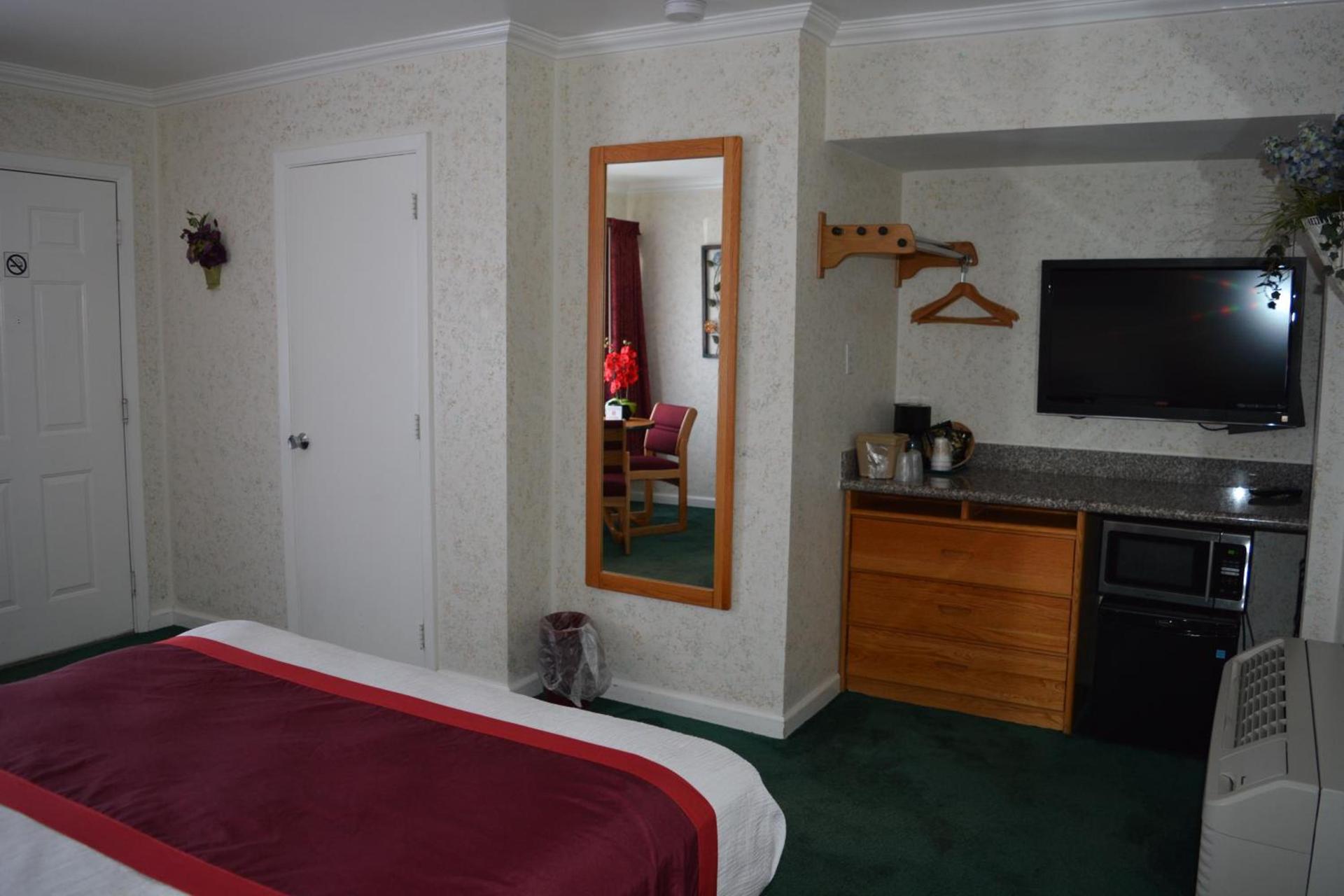 Travelers Inn photo 20