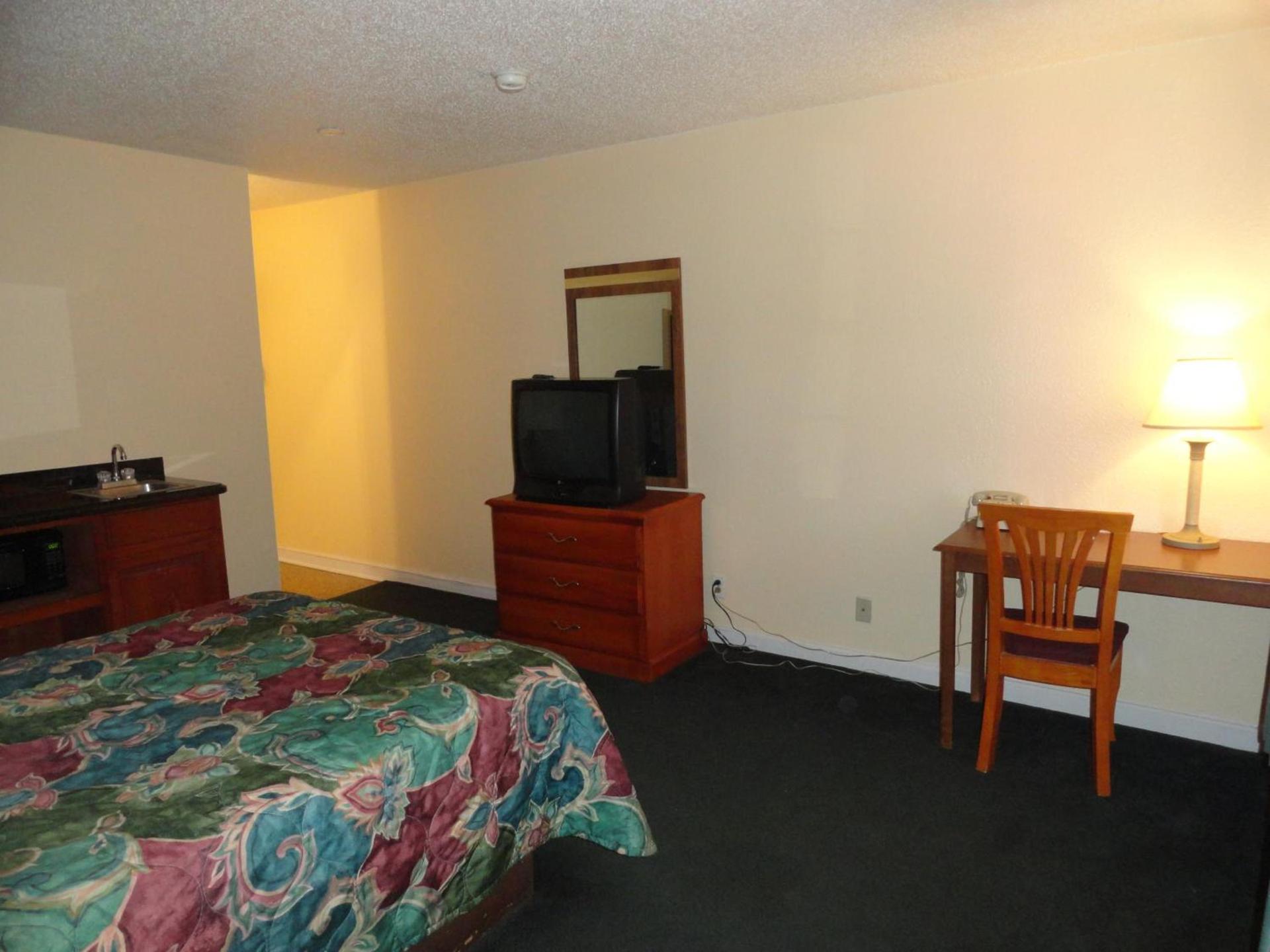 La Vista Inn photo 24