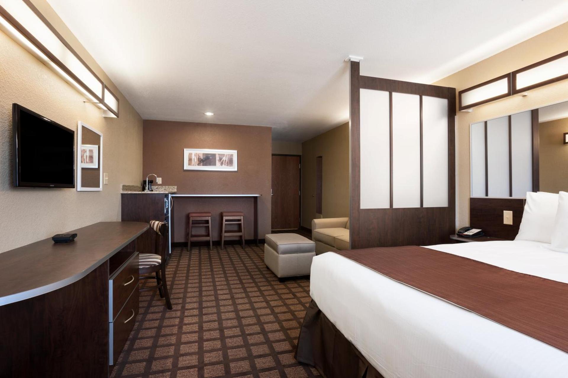 Microtel Inn & Suites by Wyndham photo 6