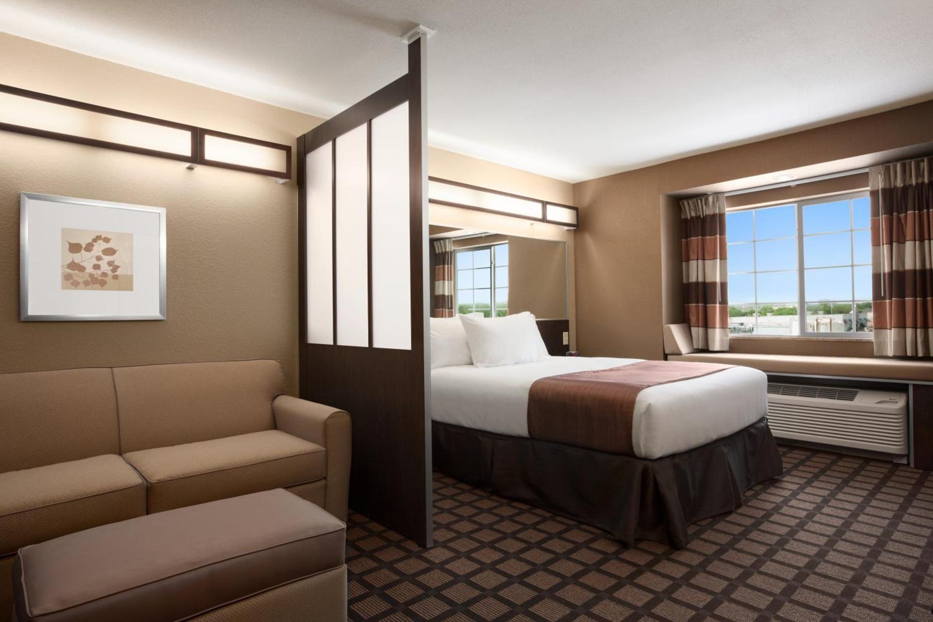 Microtel Inn & Suites by Wyndham photo 11