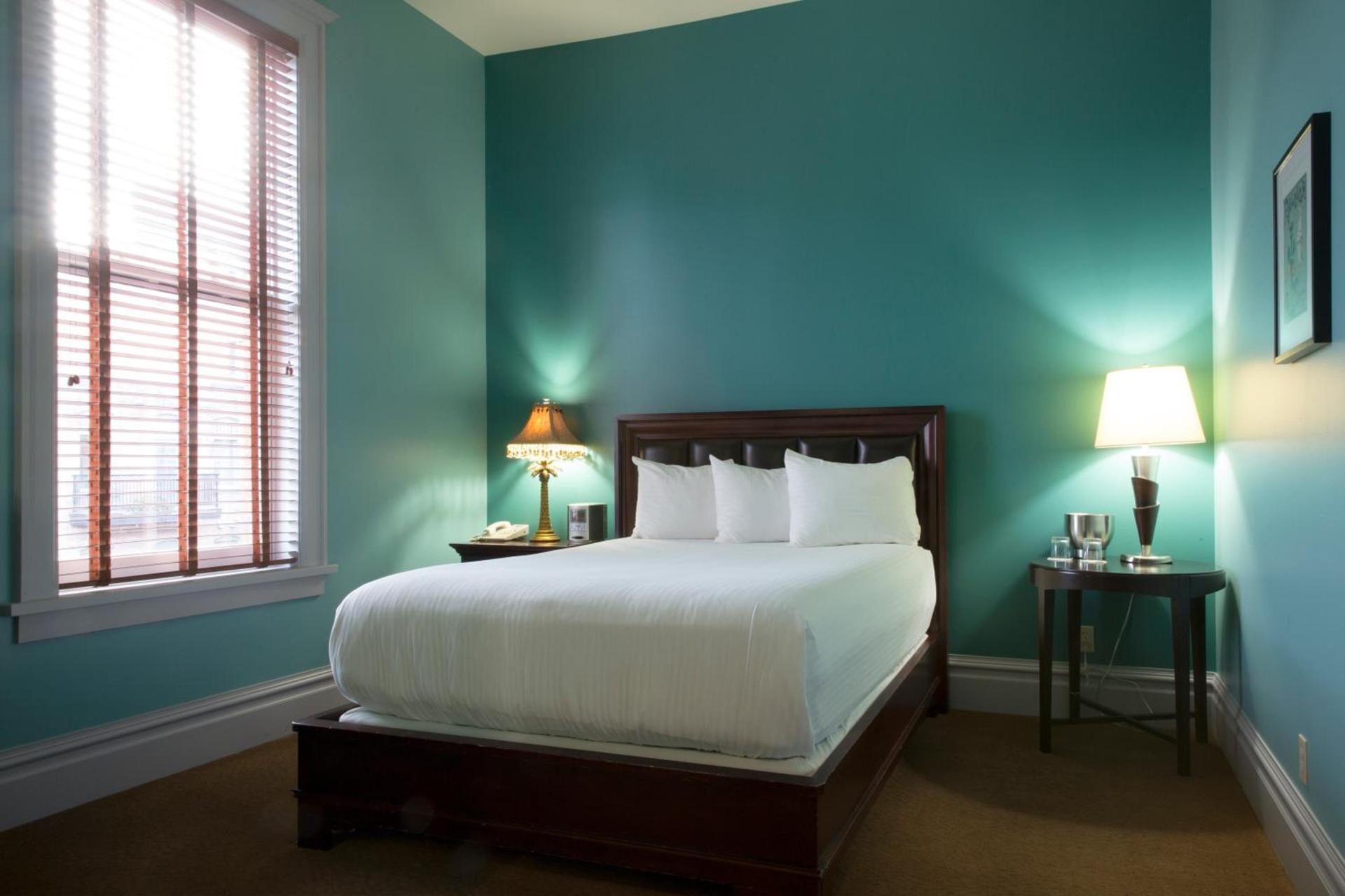 Montvale Hotel photo 46