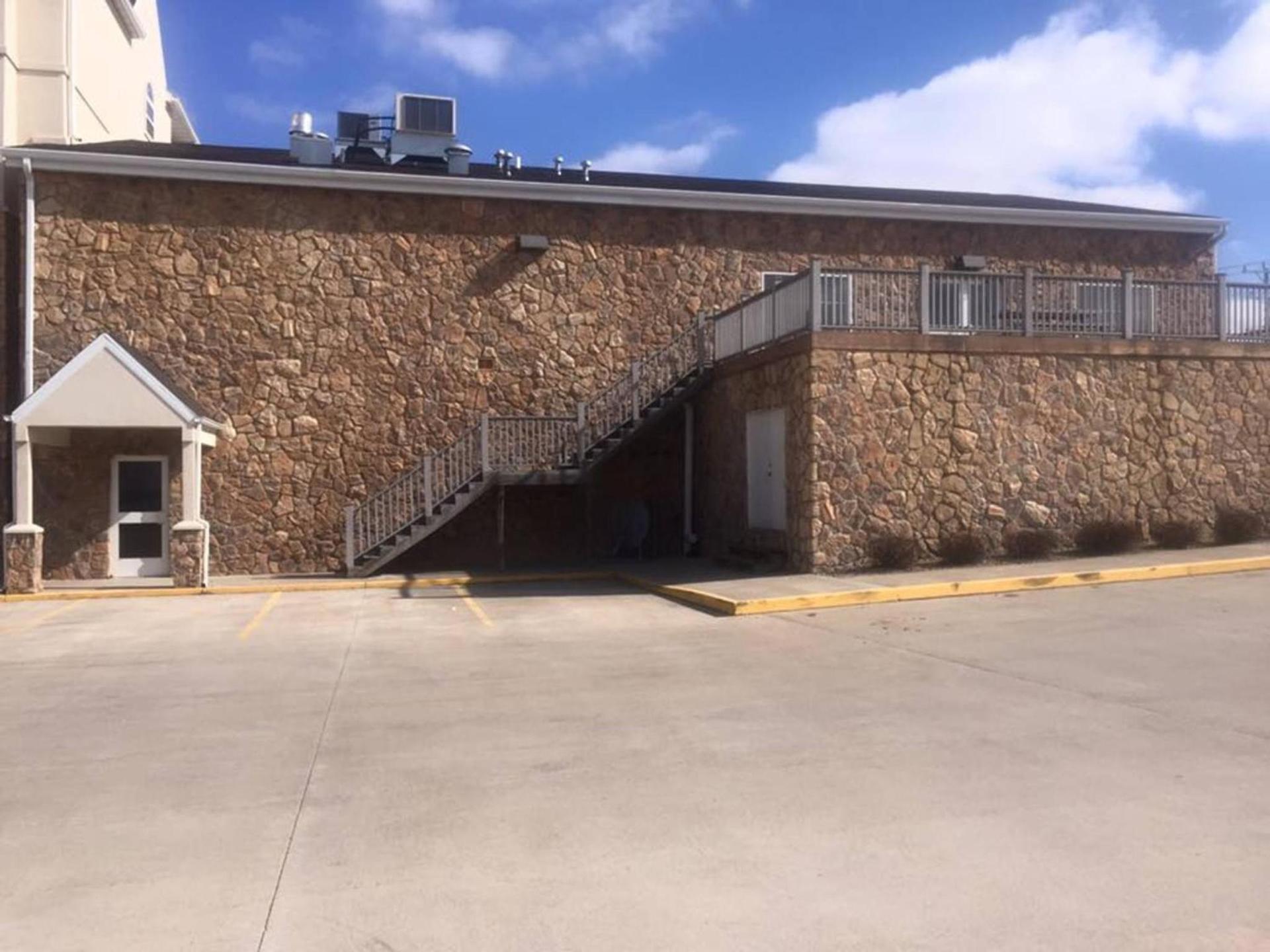 Microtel Inn & Suites by Wyndham Quincy Downtown - River Area photo 29
