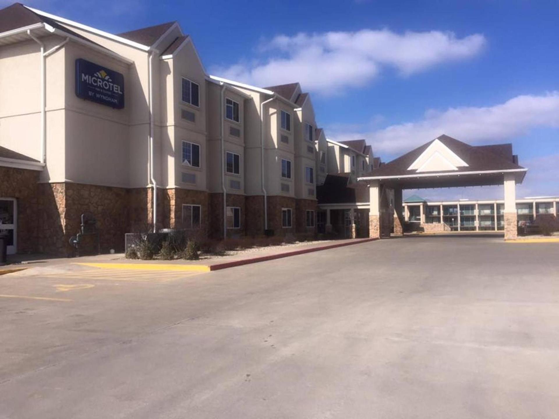 Microtel Inn & Suites by Wyndham Quincy Downtown - River Area photo 30