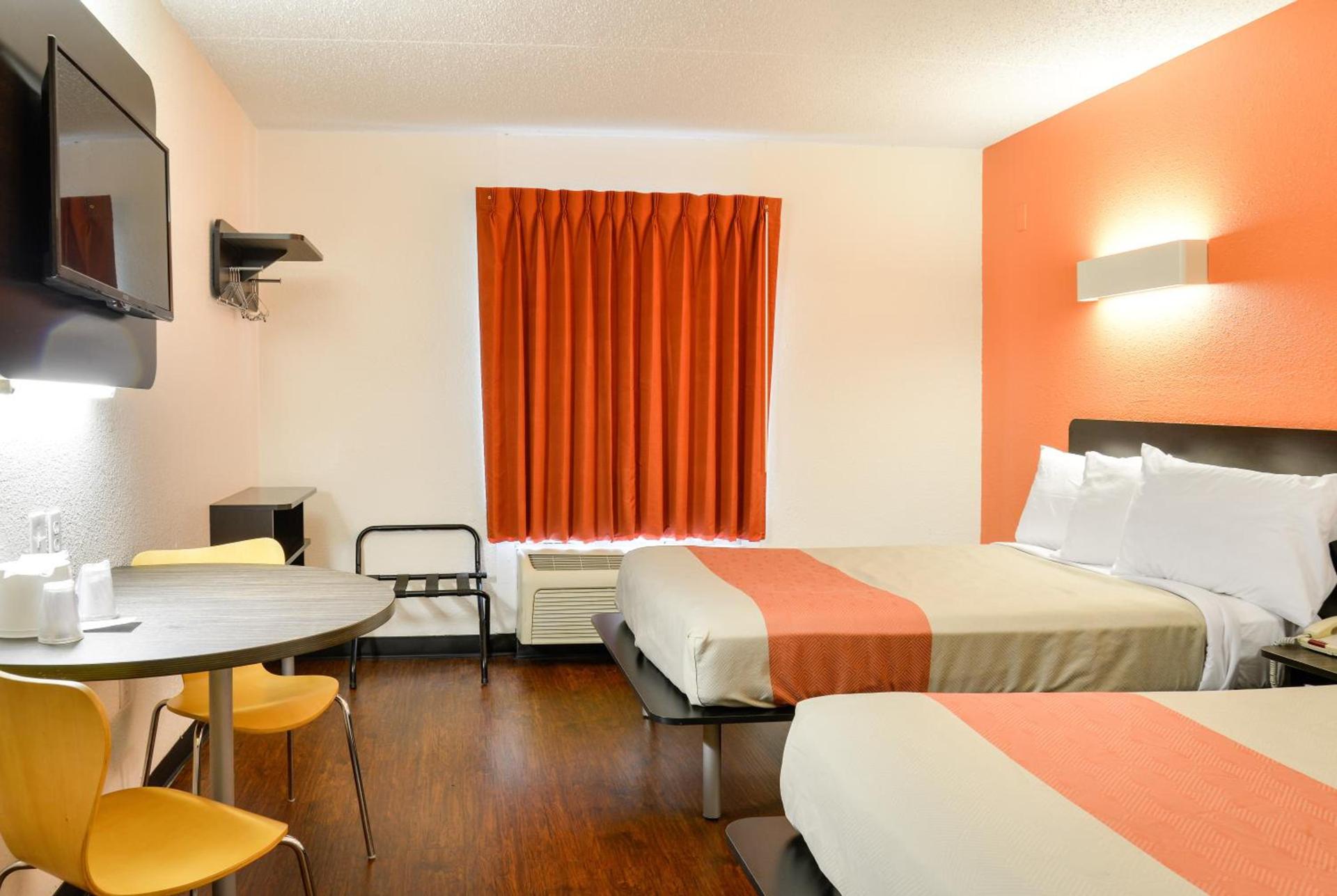 Motel 6-Toledo, OH photo 26