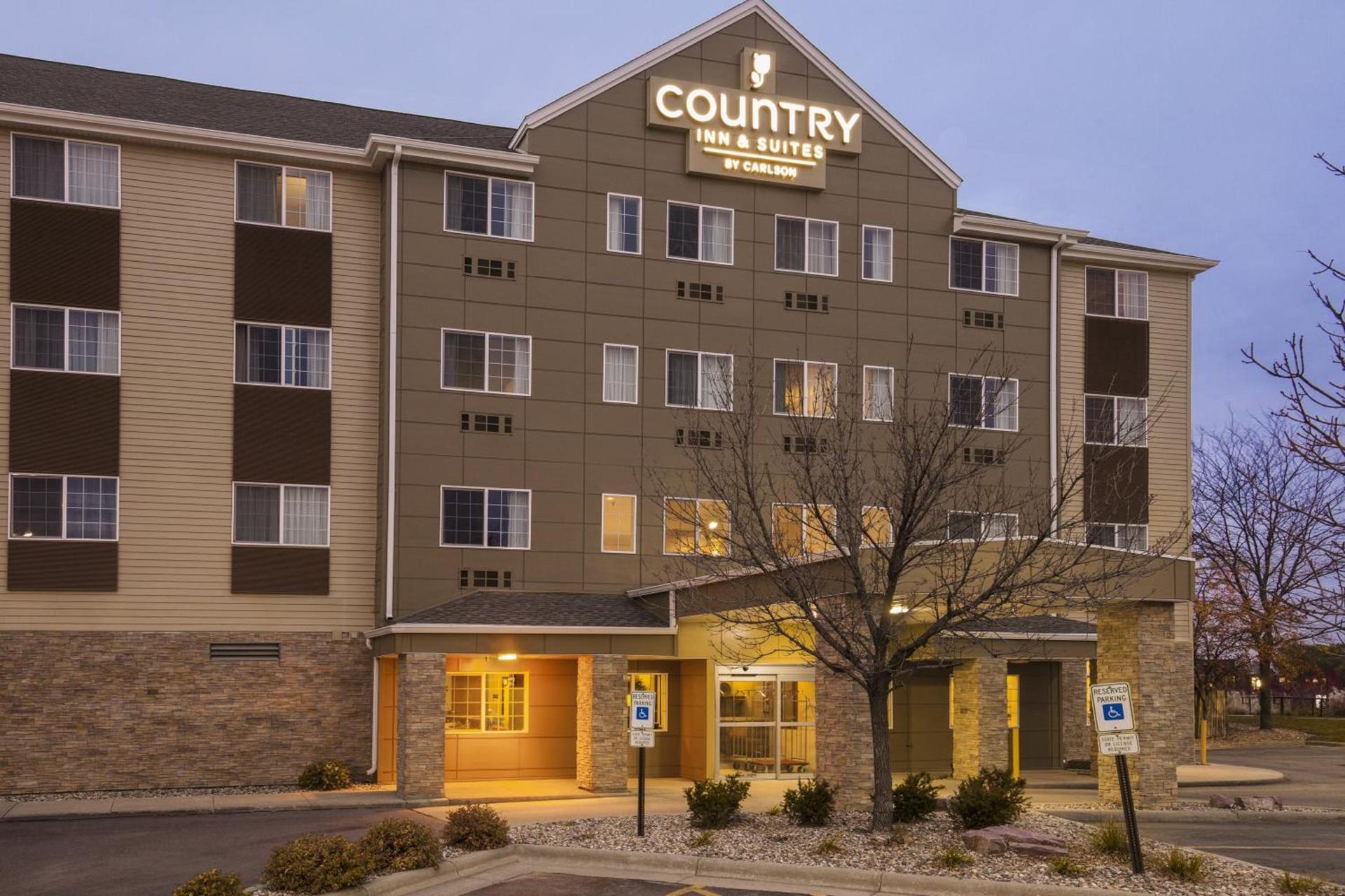 Country Inn & Suites by Radisson, Sioux Falls photo 10