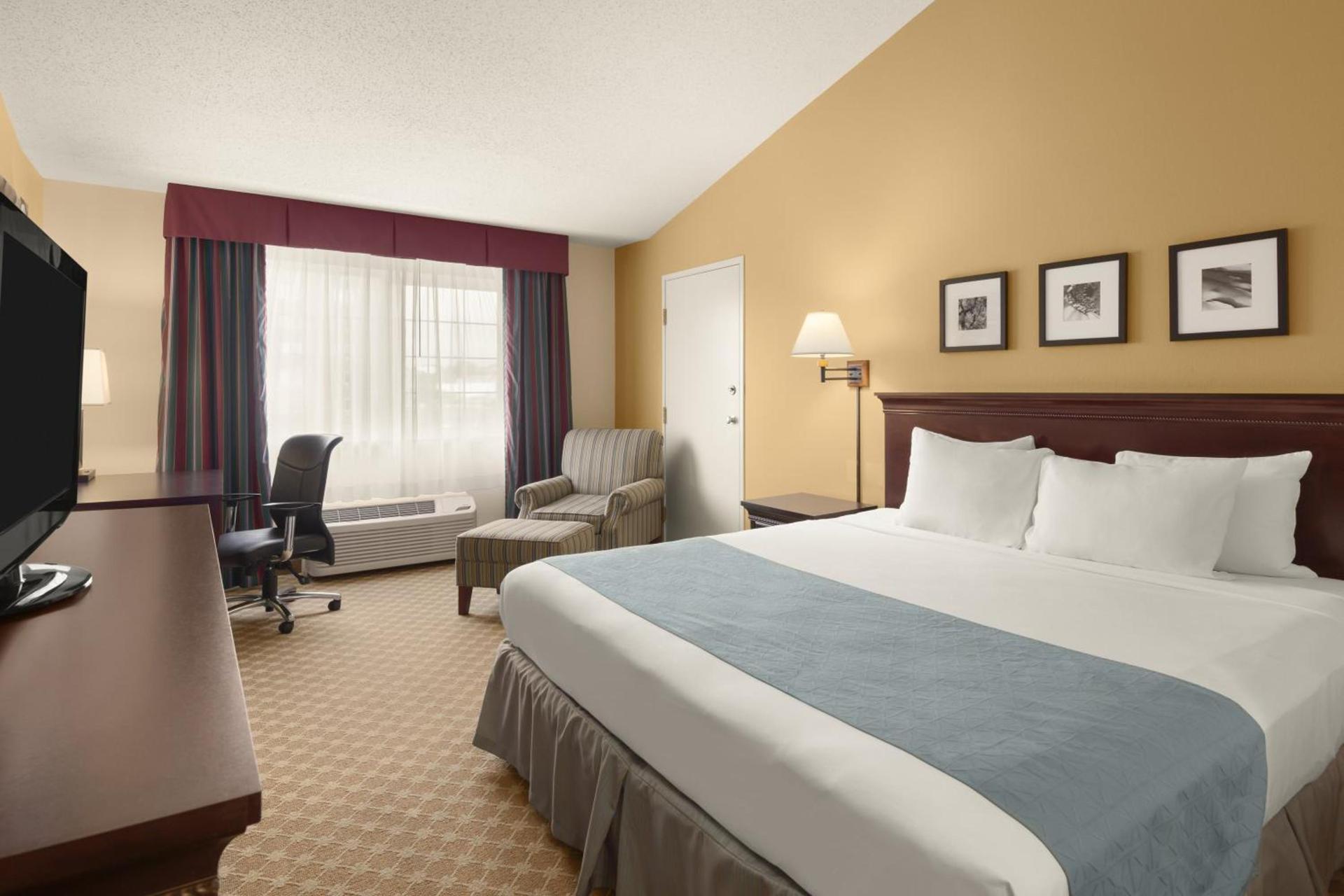 Country Inn & Suites by Radisson, Sioux Falls photo 13