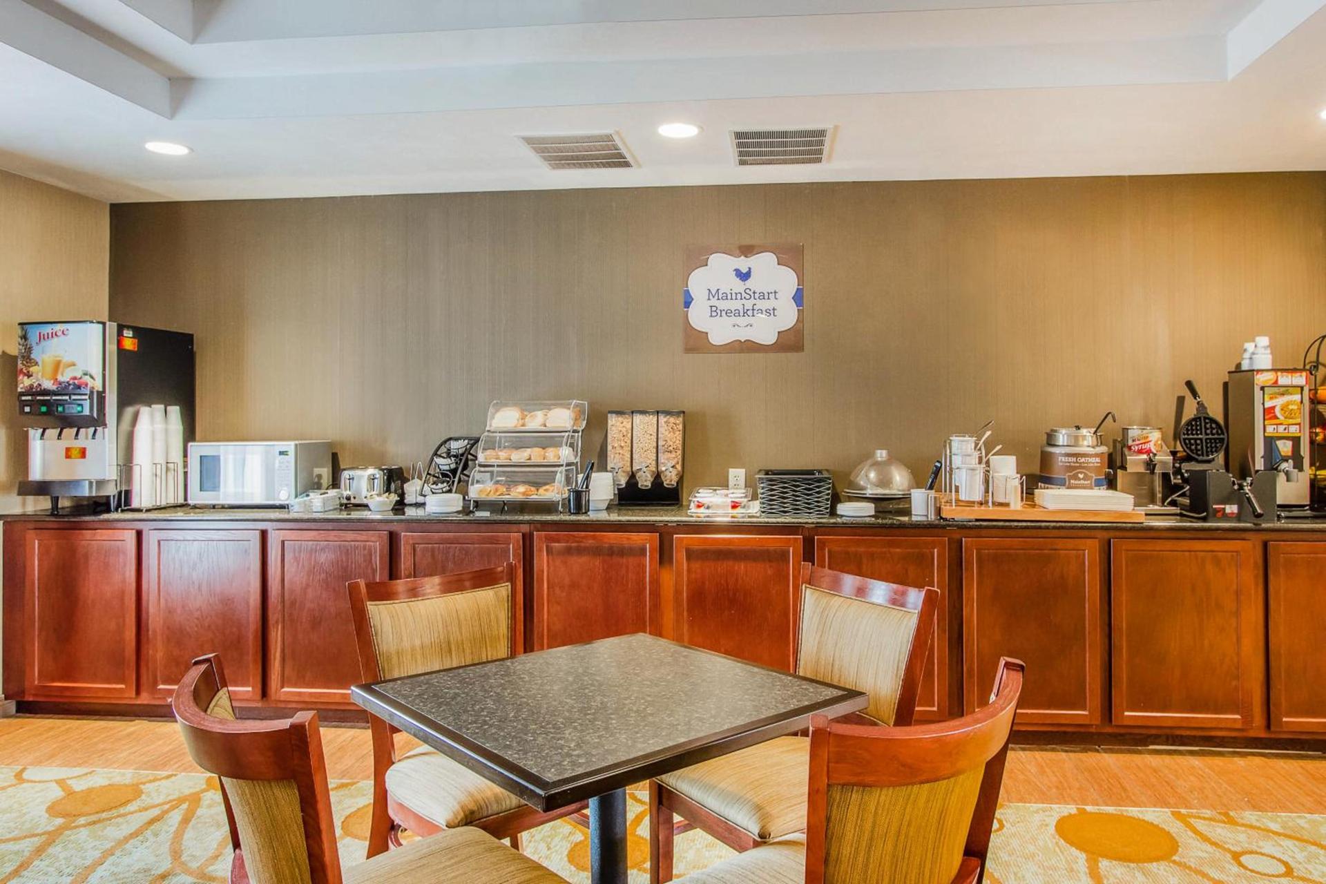 MainStay Suites Grand Island photo 31