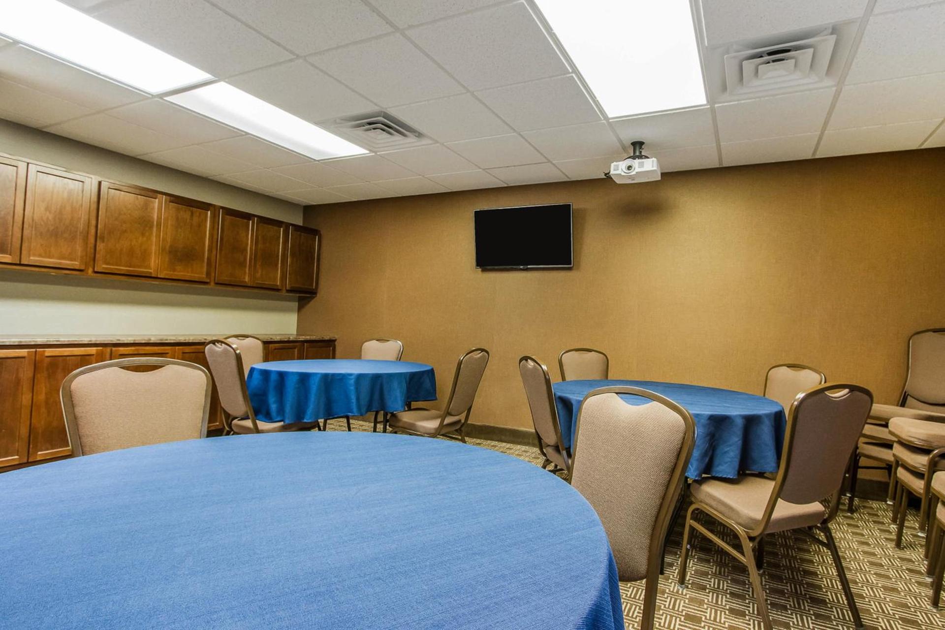 MainStay Suites Grand Island photo 30