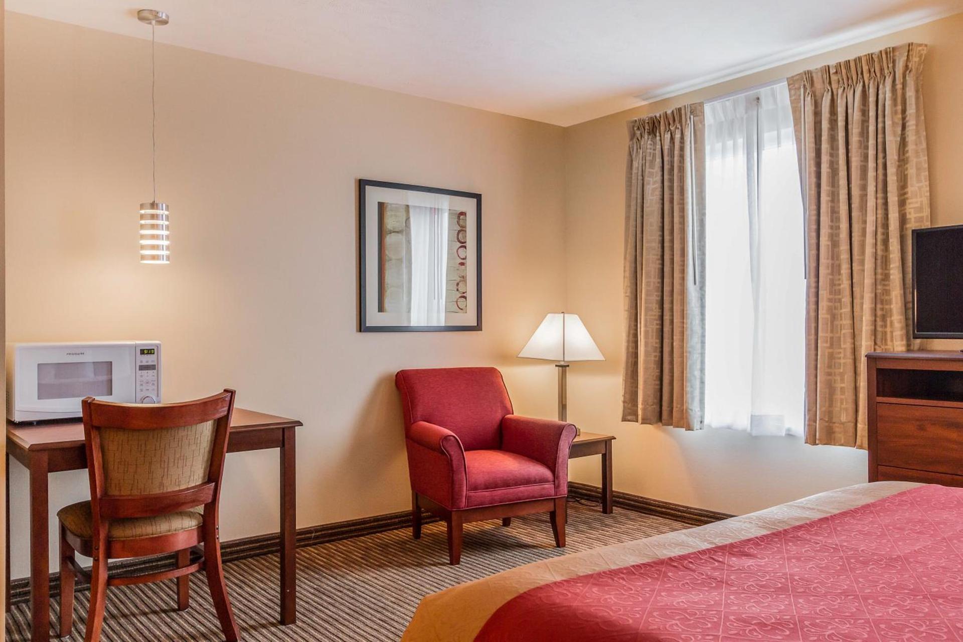 MainStay Suites Grand Island photo 13