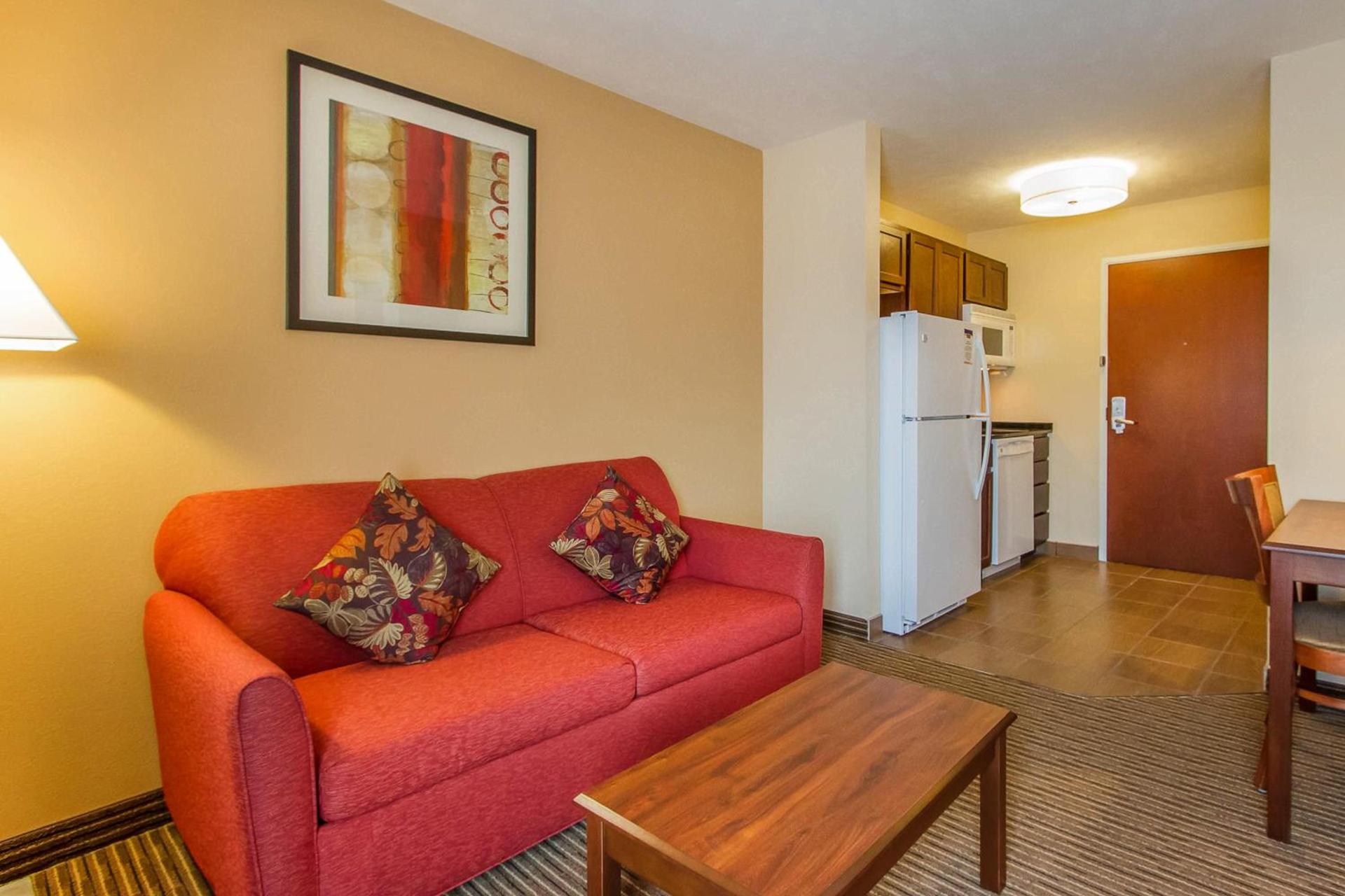 MainStay Suites Grand Island photo 7