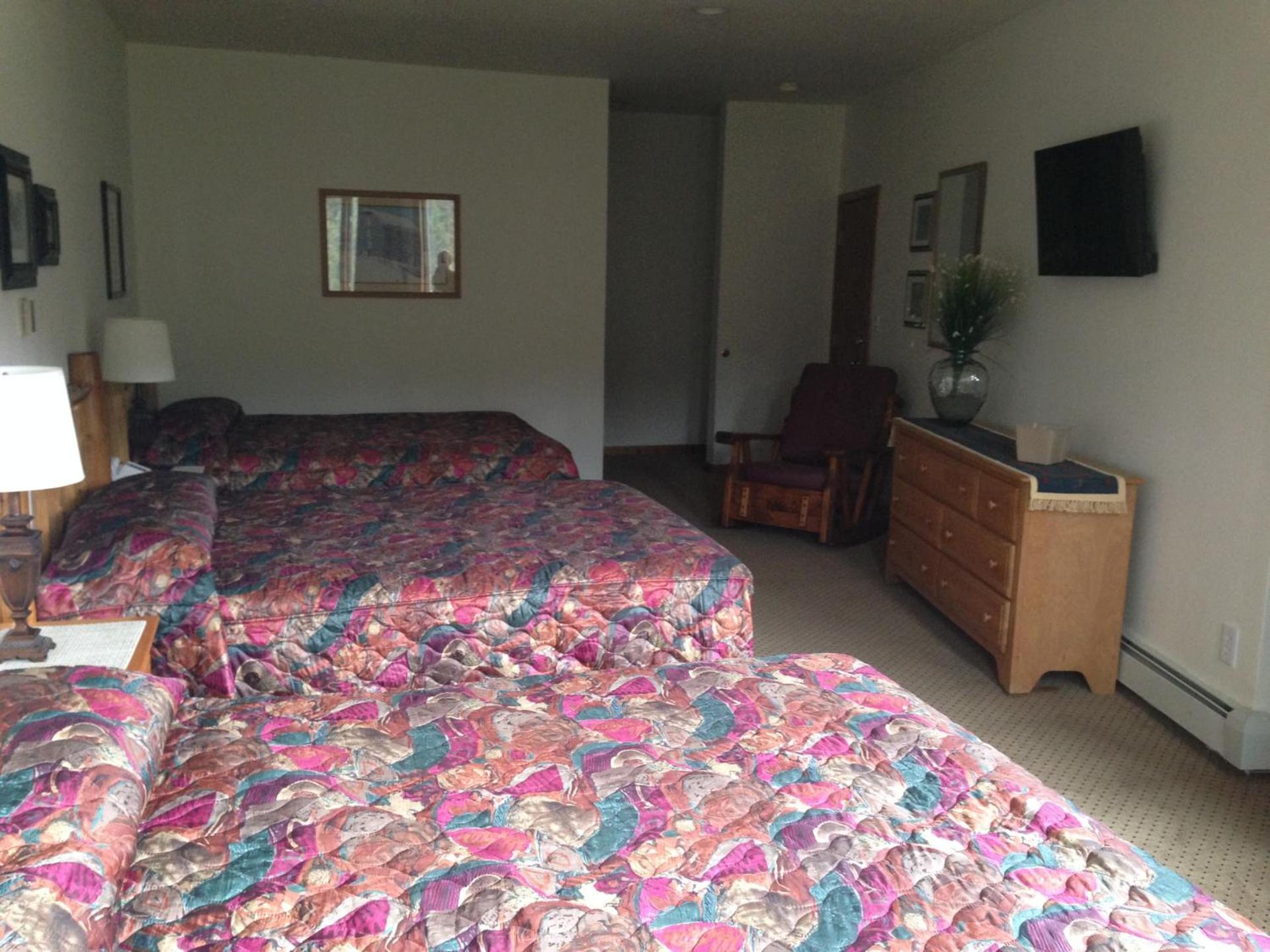 Soda Butte Lodge photo 6
