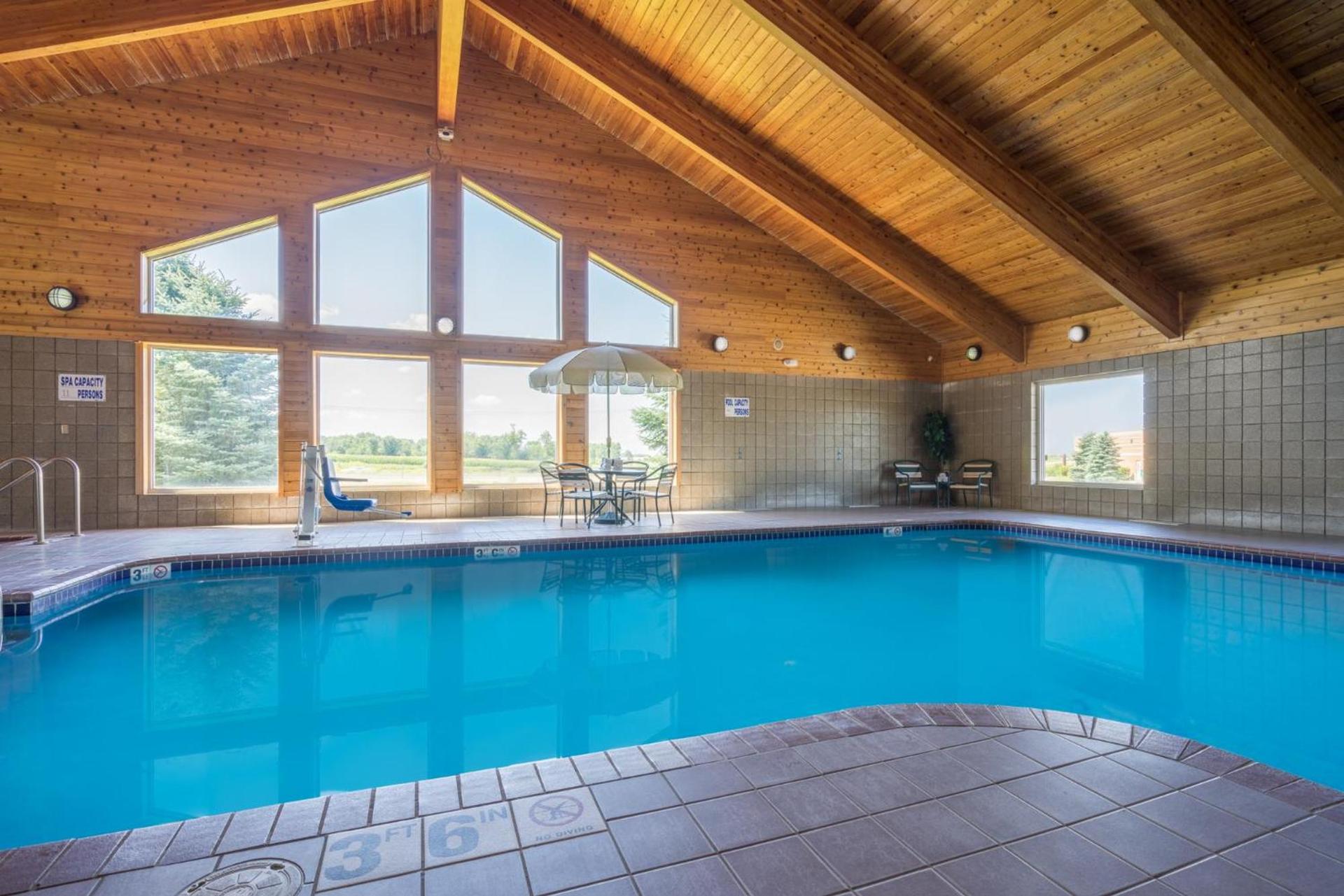 AmericInn by Wyndham Baldwin photo 42