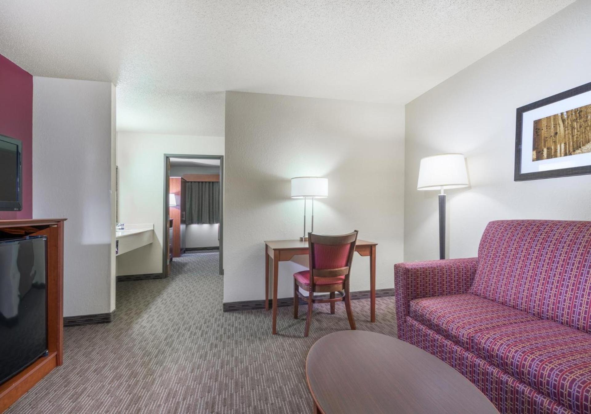 AmericInn by Wyndham Baldwin photo 43