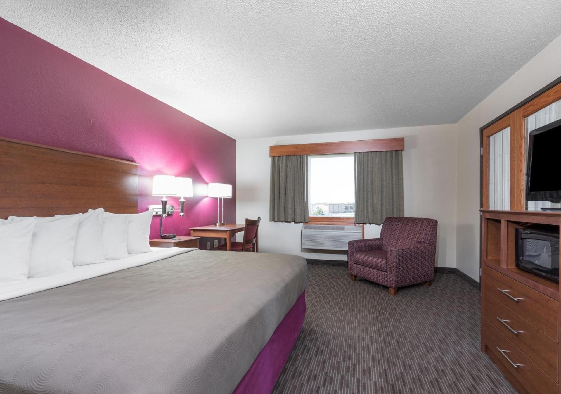 AmericInn by Wyndham Baldwin photo 44