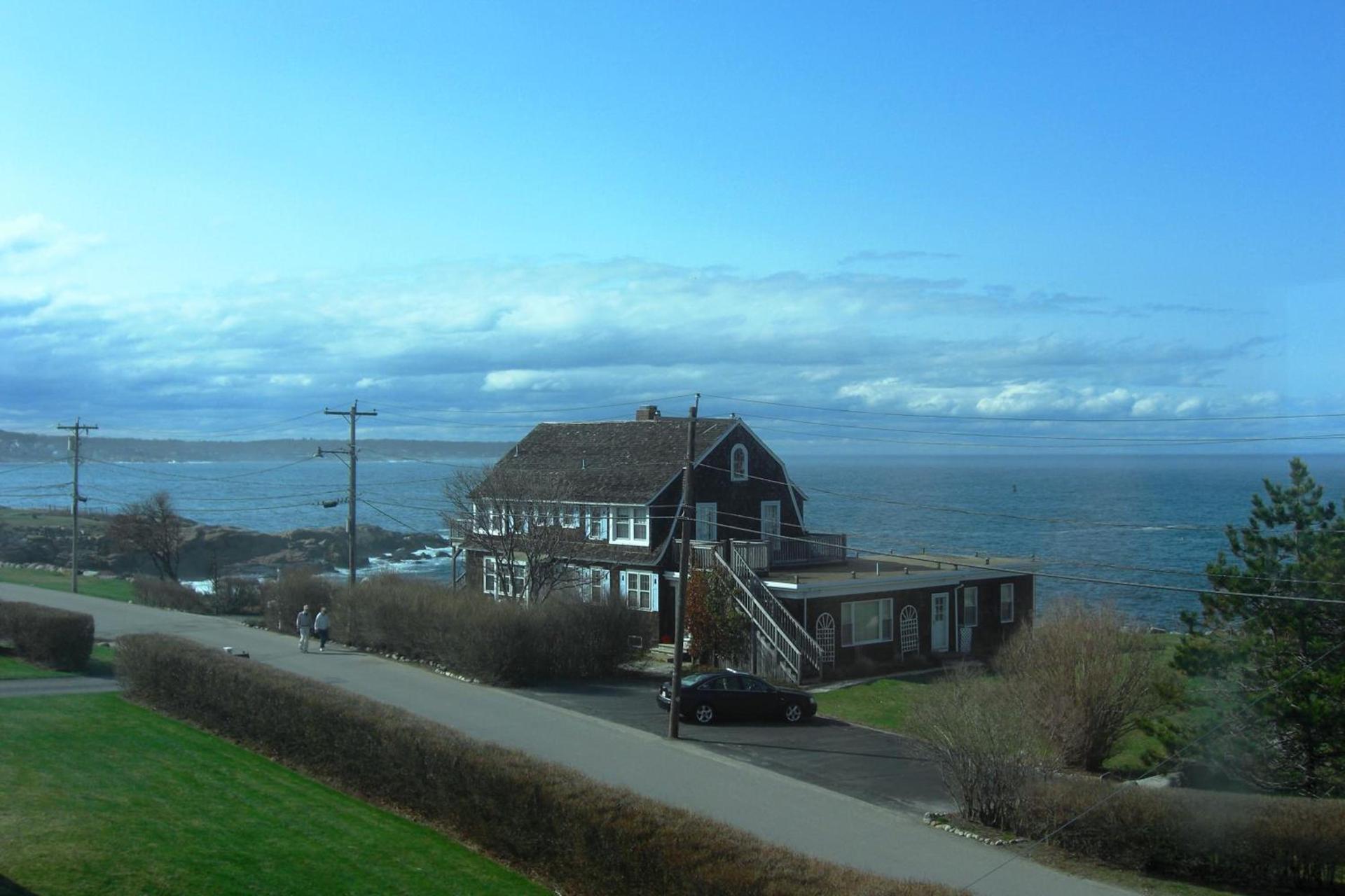 Seafarer Inn photo 18