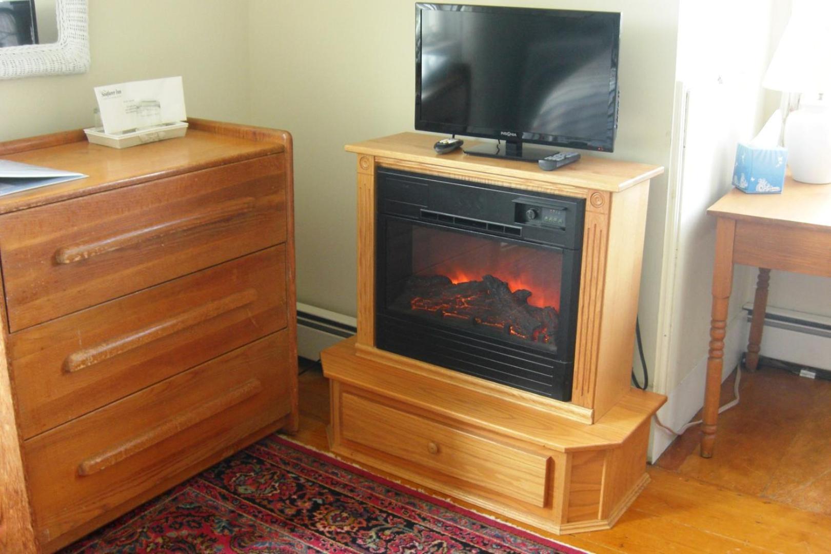 Seafarer Inn photo 56