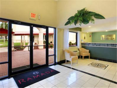 Ramada by Wyndham Columbia photo 38