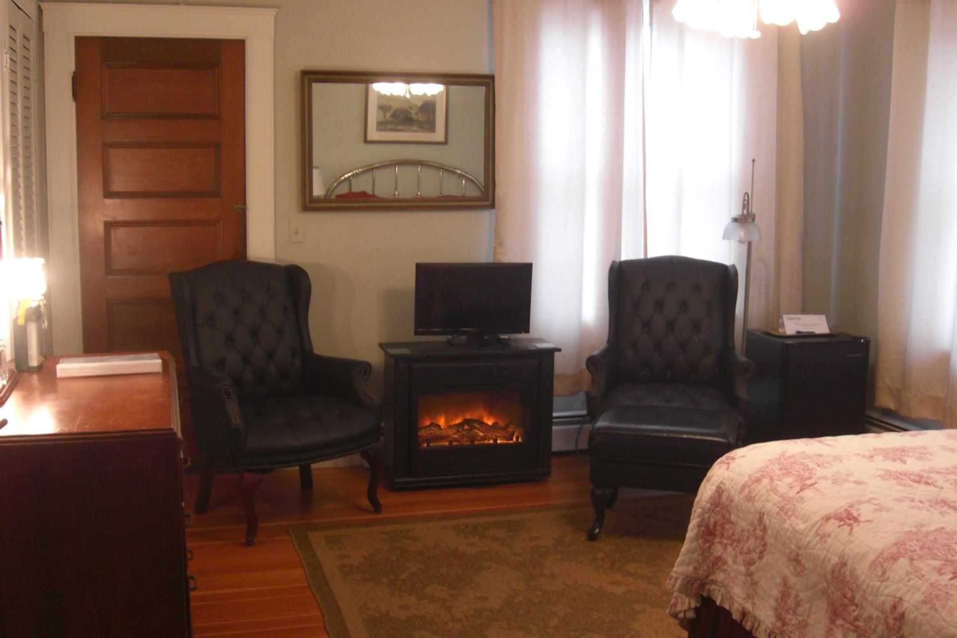 Seafarer Inn photo 49