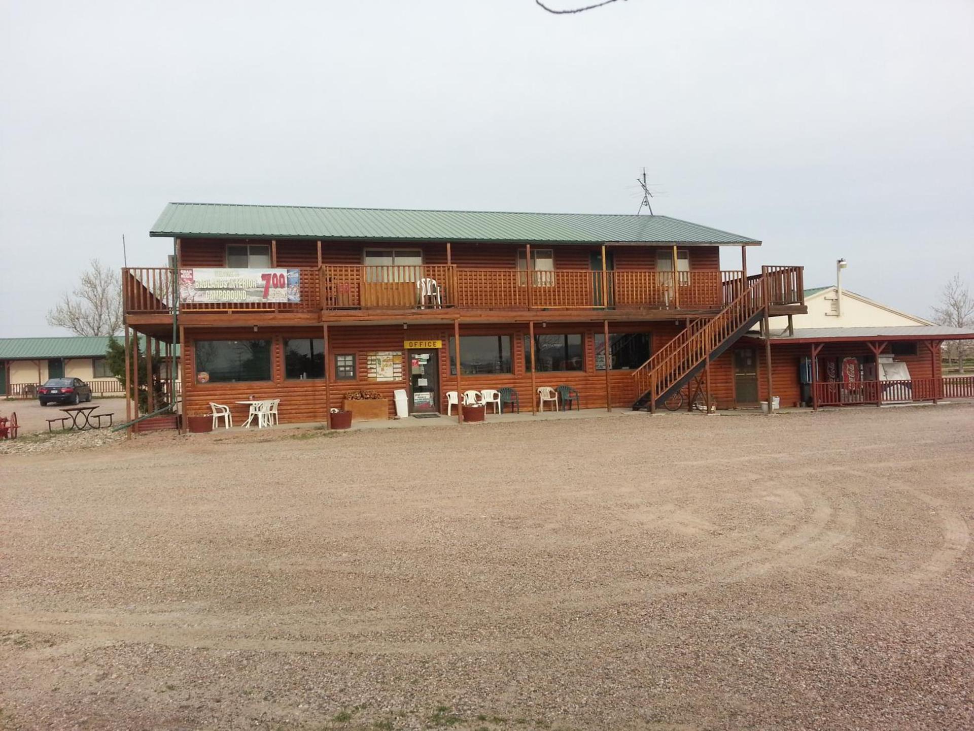 Badlands Hotel & Campground photo 13