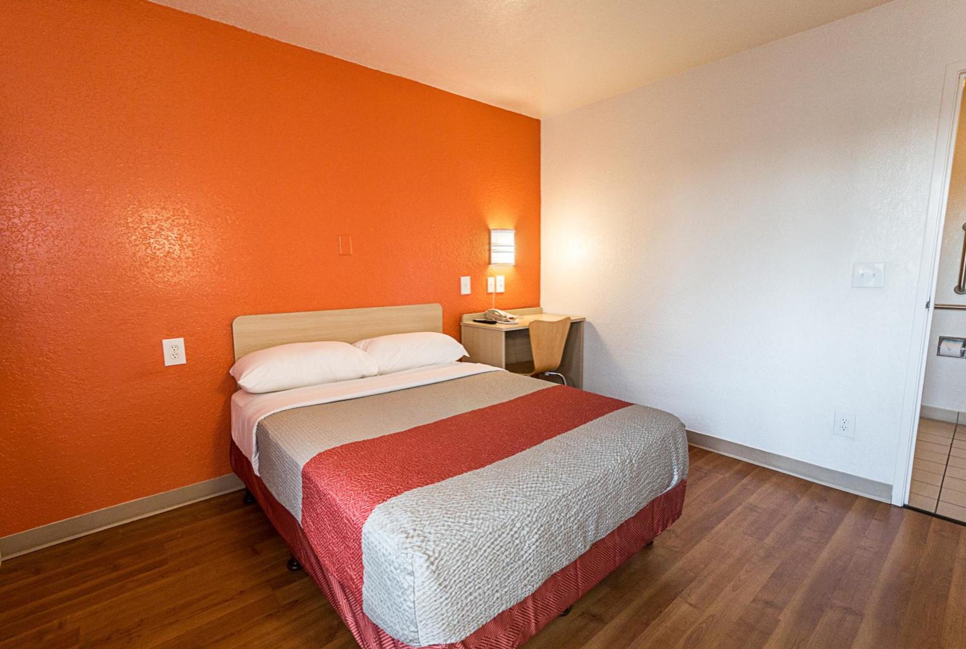 Motel 6-Mcallen, TX photo 23
