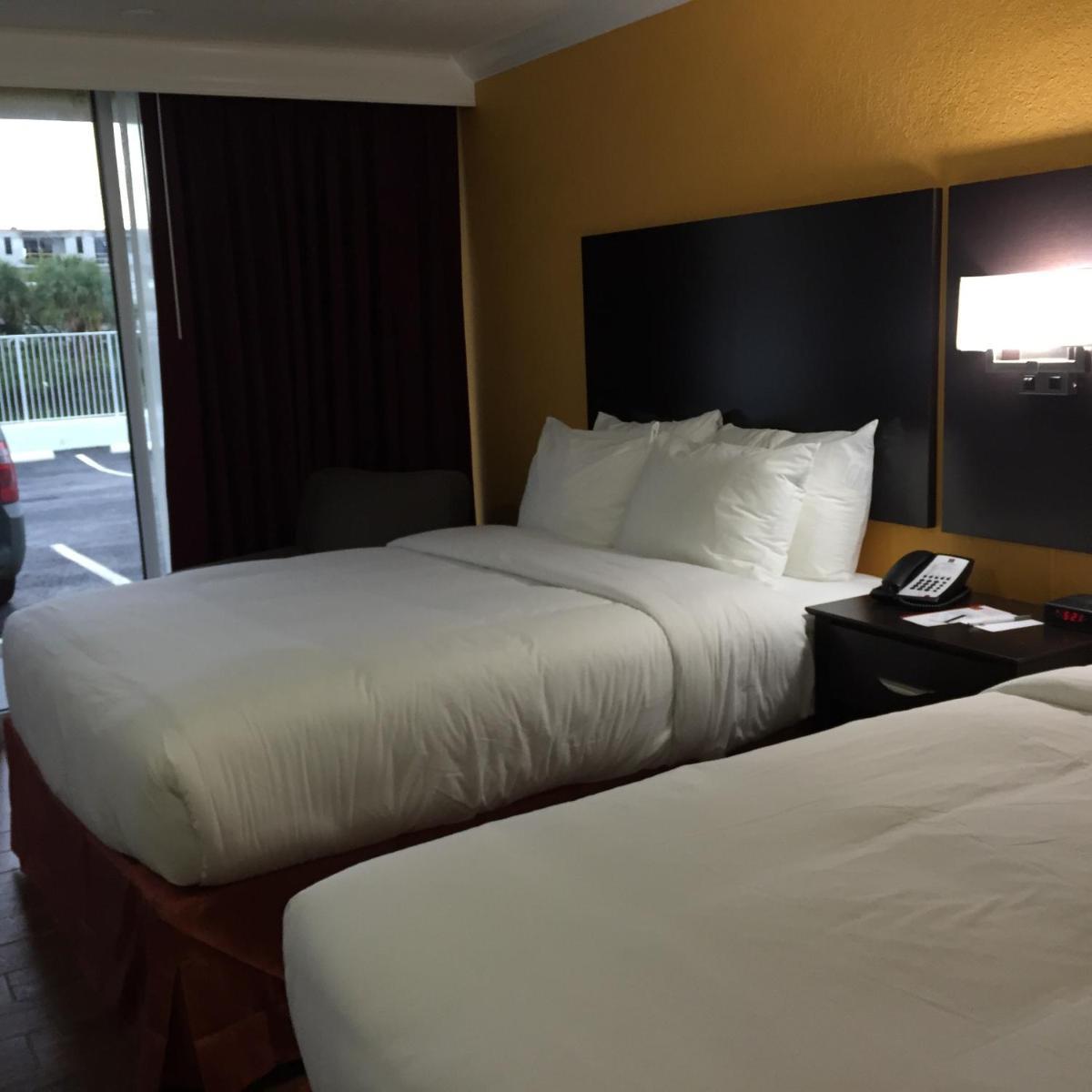 The Link Hotel on Sunrise photo 15