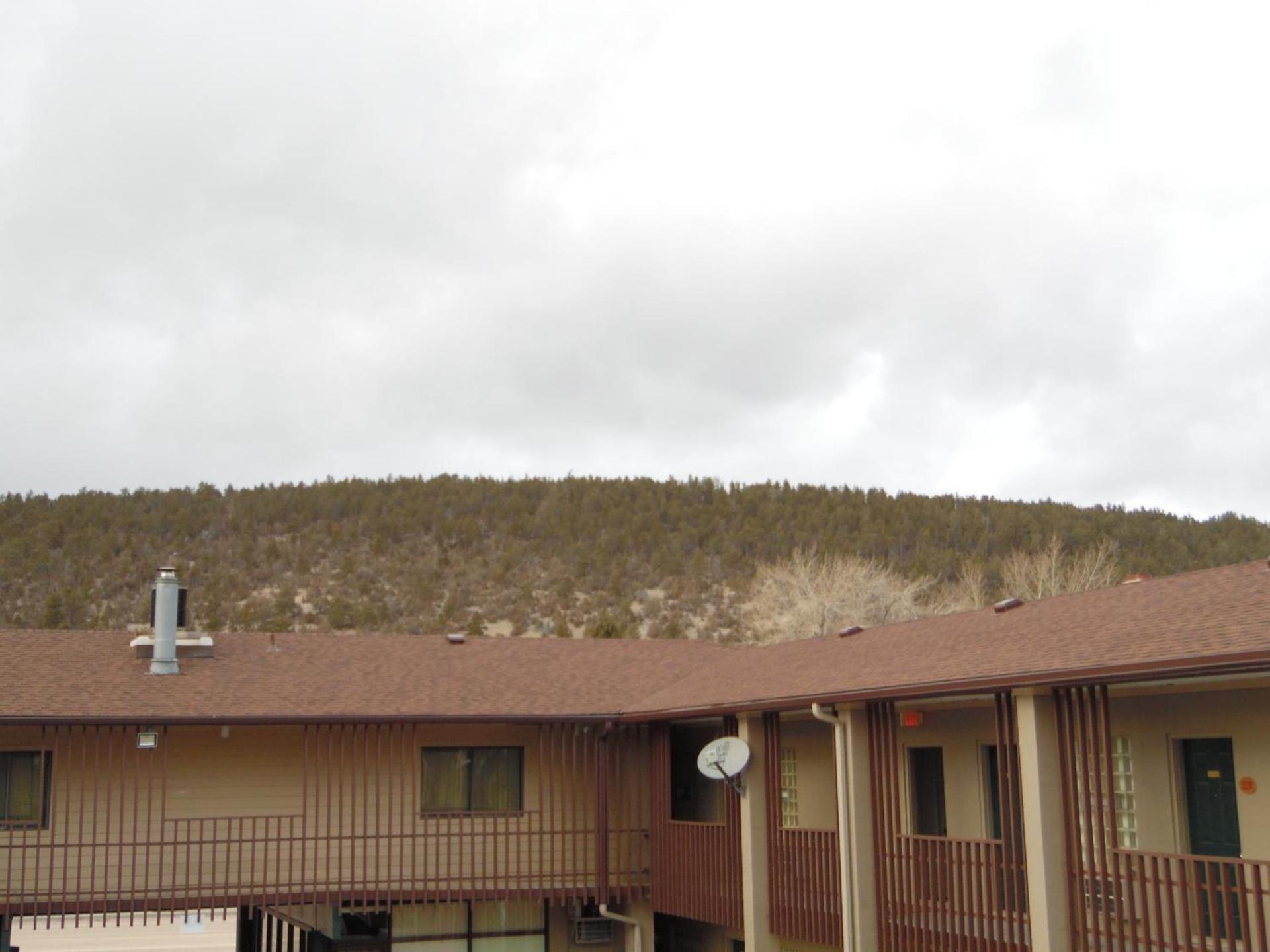 Bear Lodge Motel photo 50