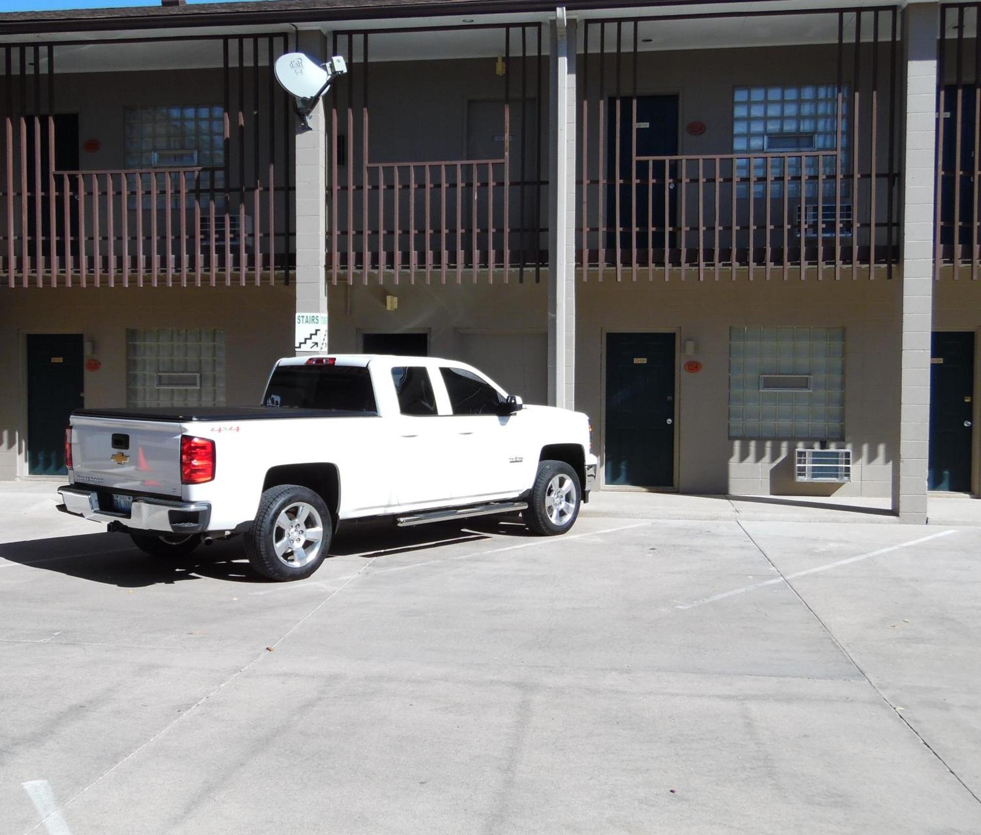 Bear Lodge Motel photo 51