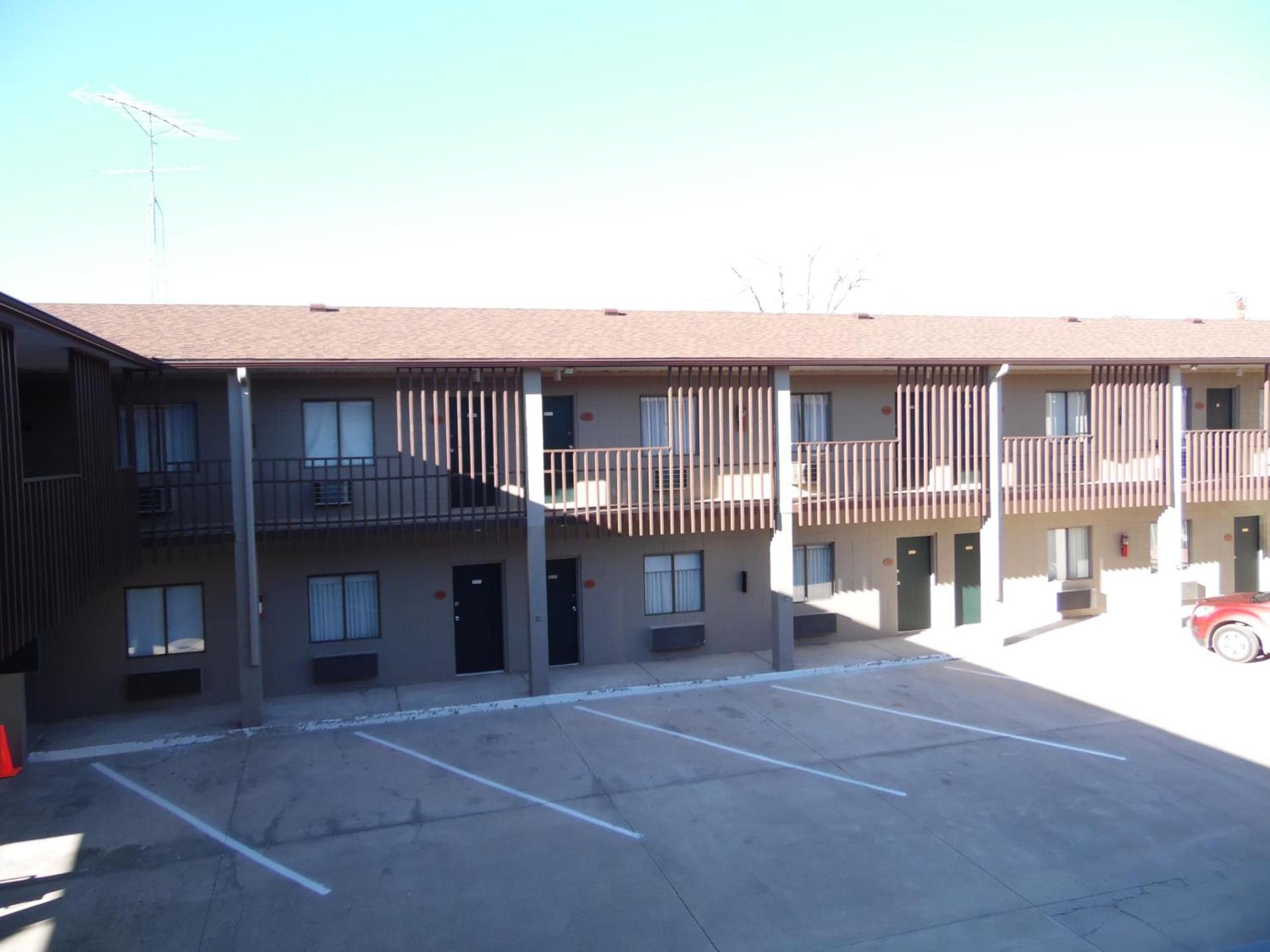 Bear Lodge Motel photo 57