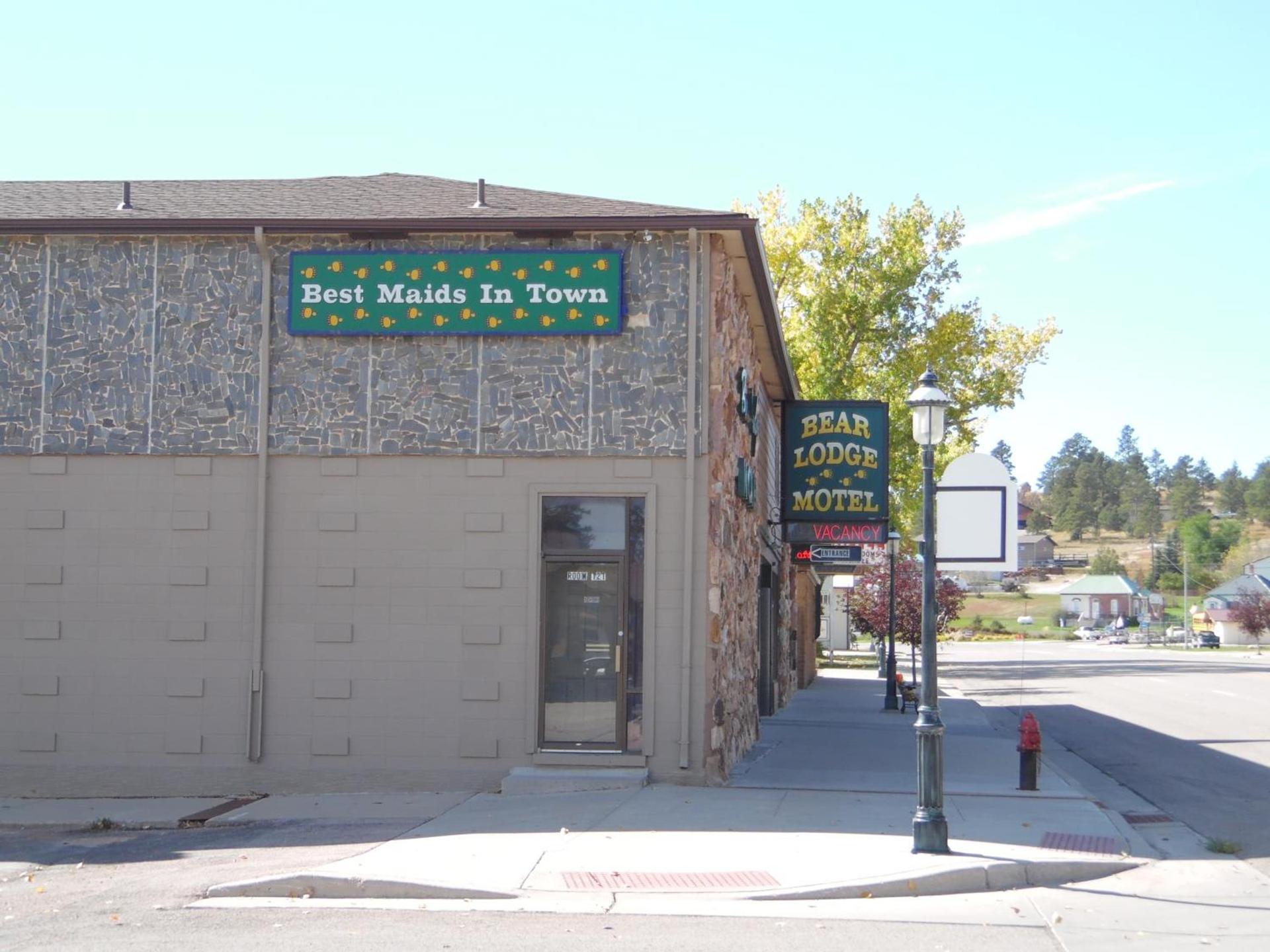 Bear Lodge Motel photo 59