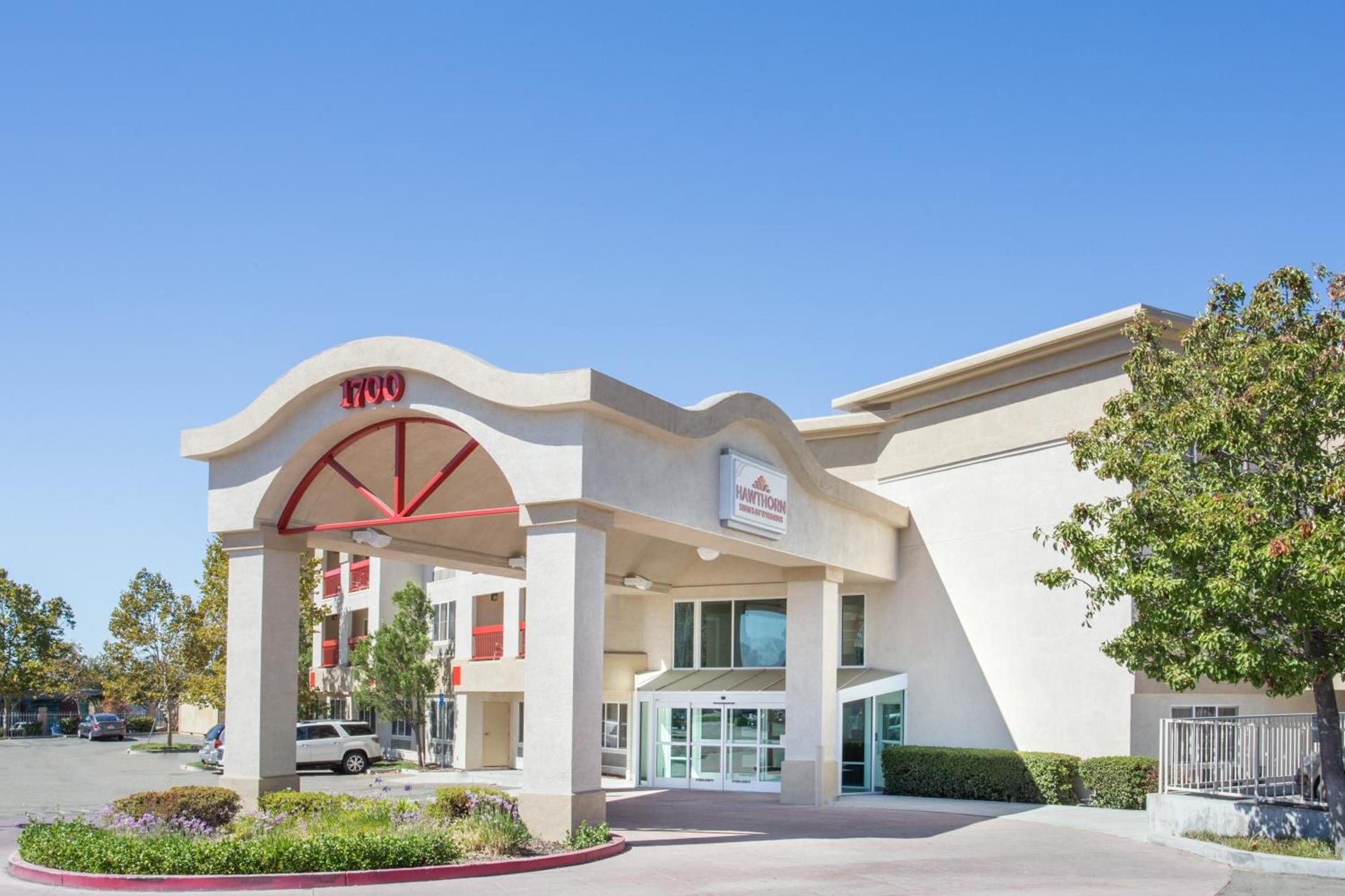 Hawthorn Suites by Wyndham Livermore photo 2