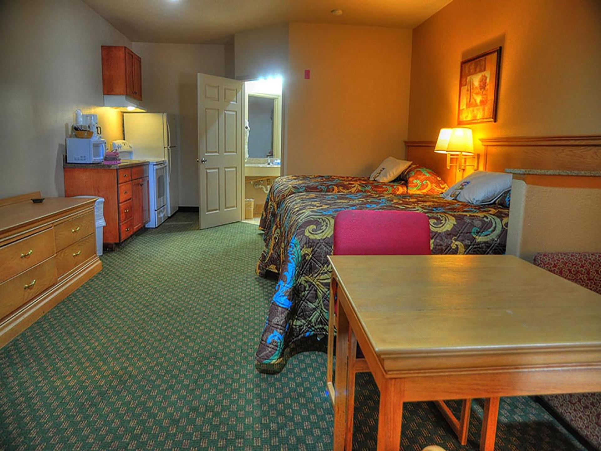 Quality Inn & Suites Victoria South photo 5
