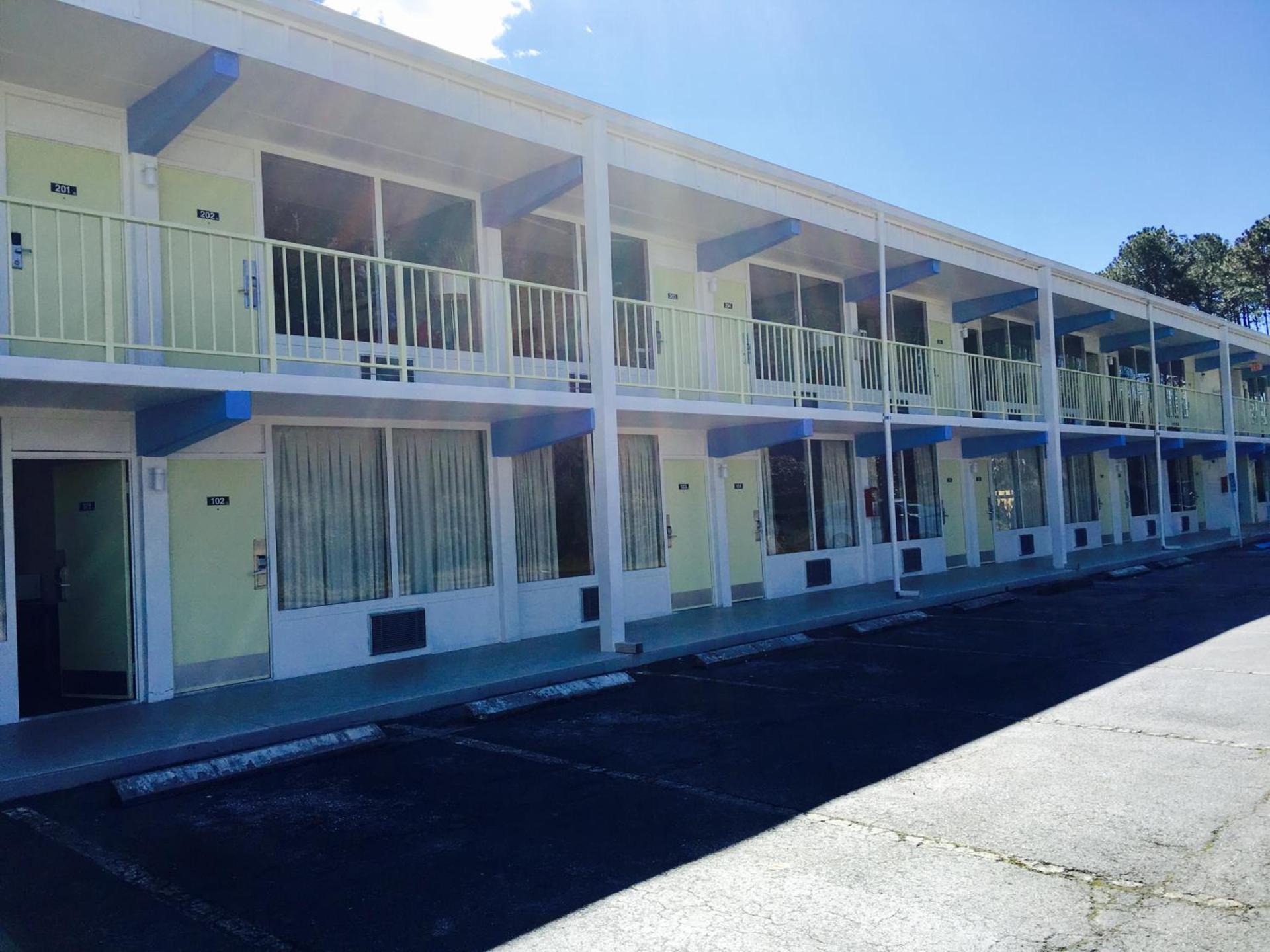 Super 8 By Wyndham Kingsland I-95 Naval Base Area photo 46
