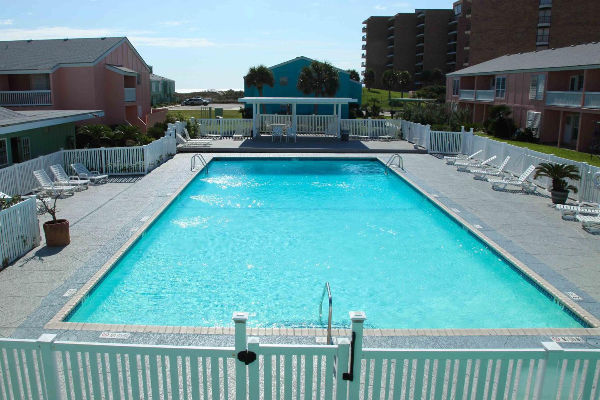 Executive Keys Condominiums on the Beach photo 7