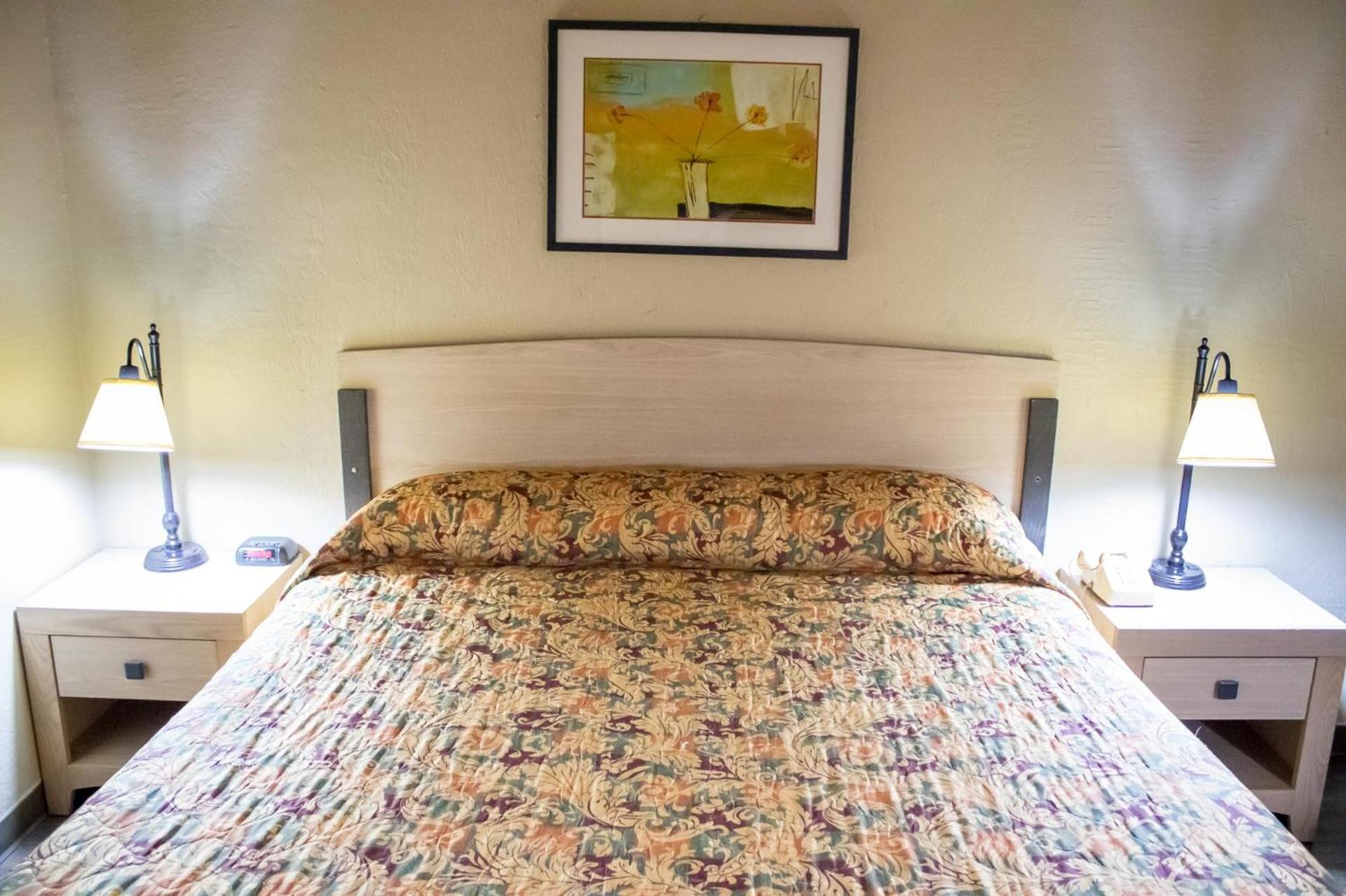 American Inn & RV Park photo 18