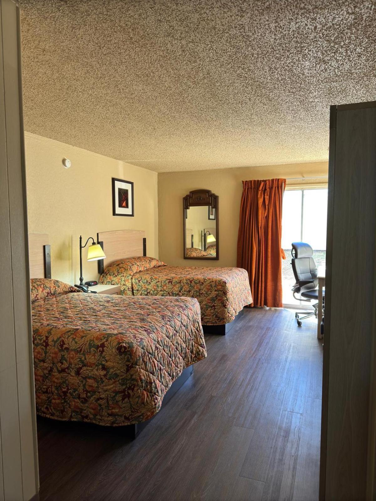 American Inn & RV Park photo 7