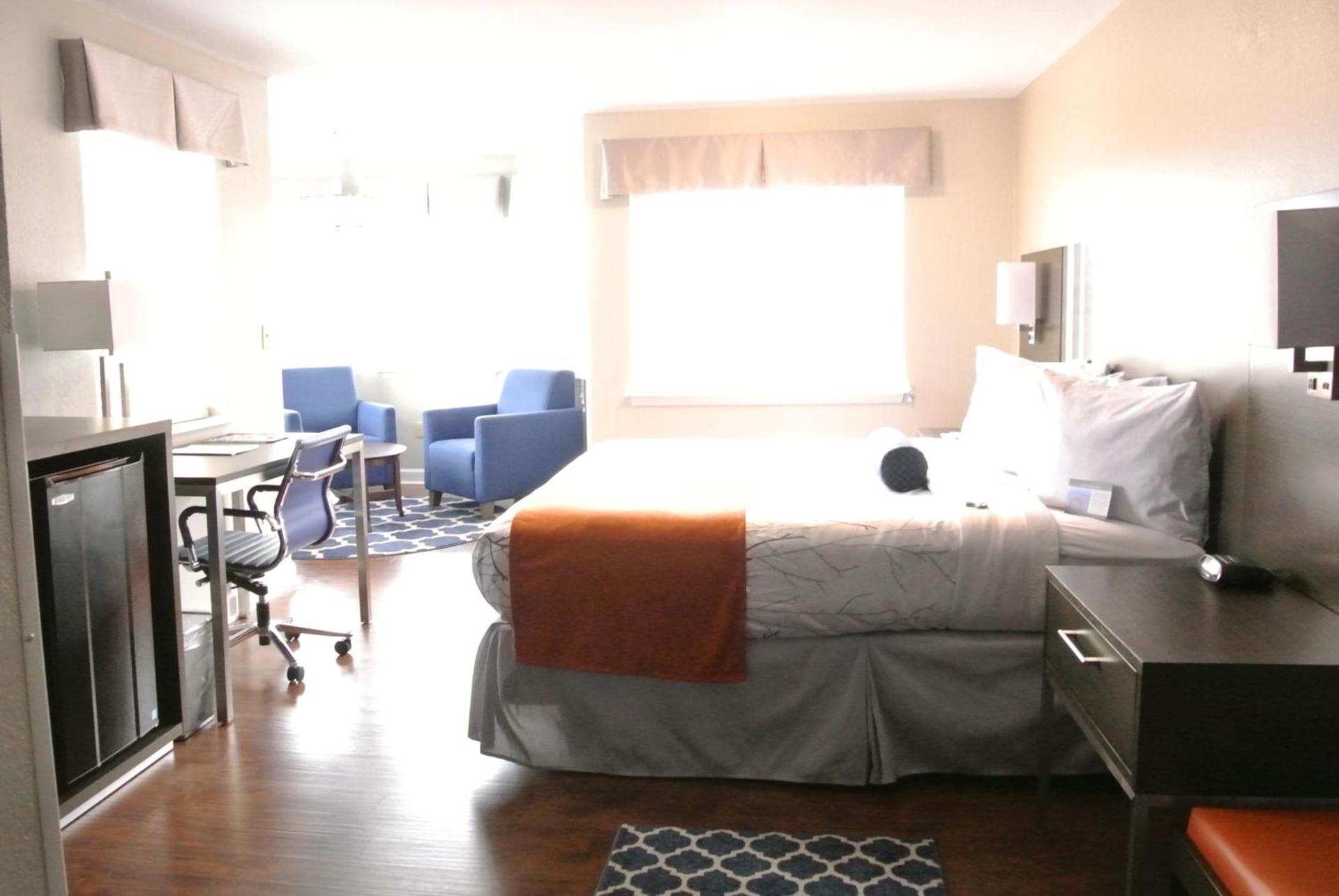 Guesthouse Inn & Suites Lexington photo 29