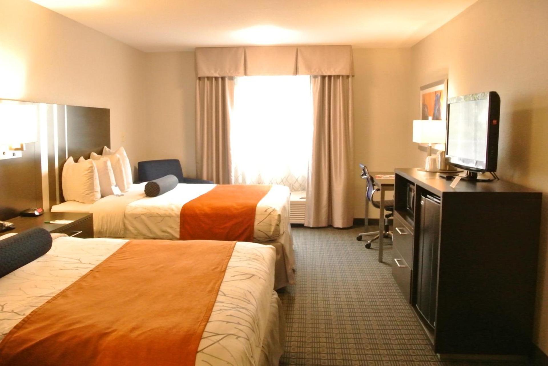 Guesthouse Inn & Suites Lexington photo 32
