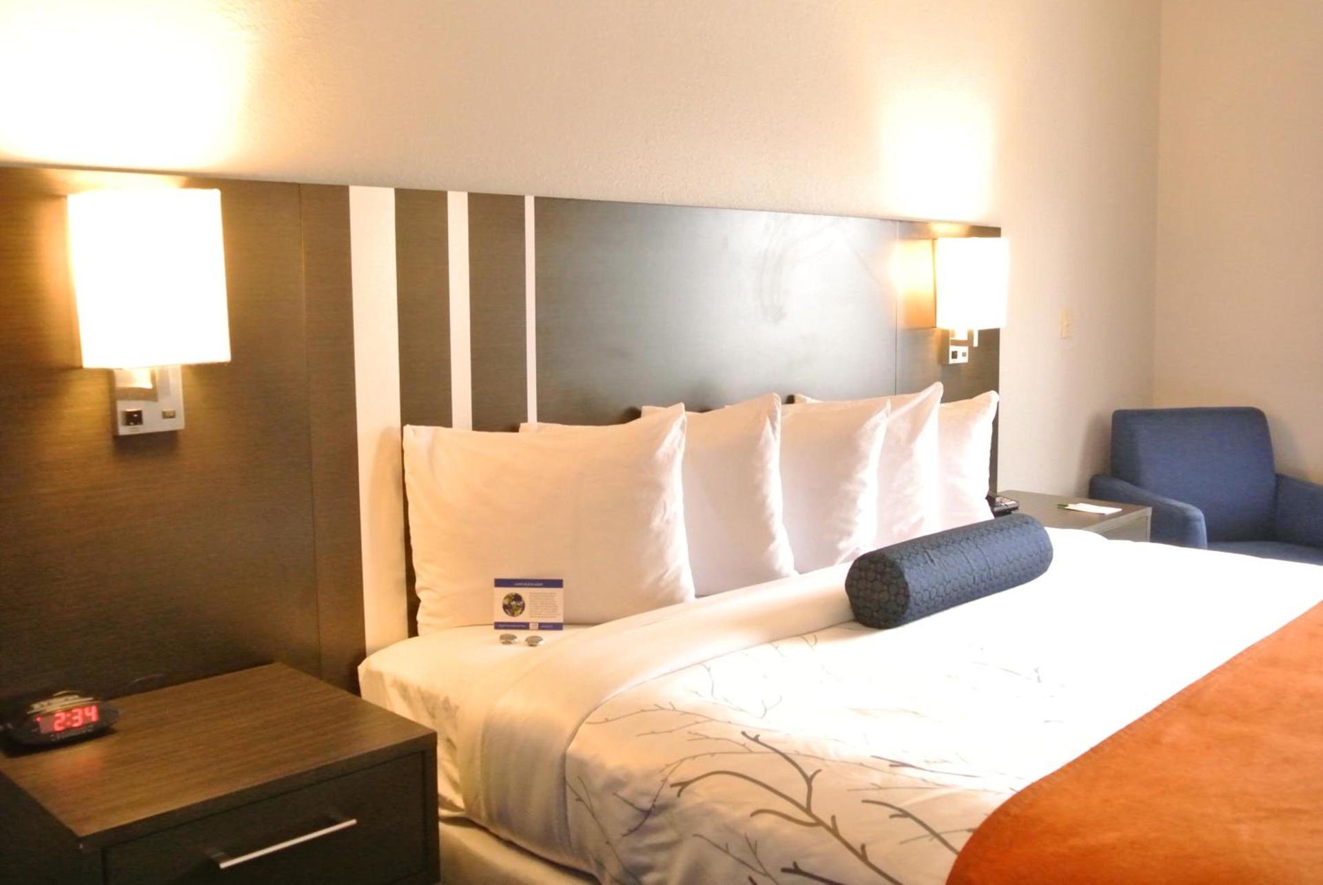 Guesthouse Inn & Suites Lexington photo 42