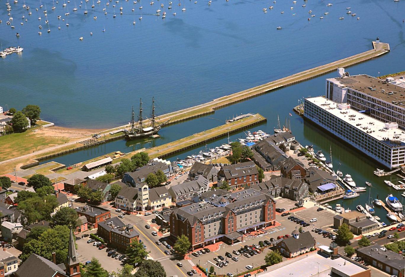 Salem Waterfront Hotel & Suites photo 3