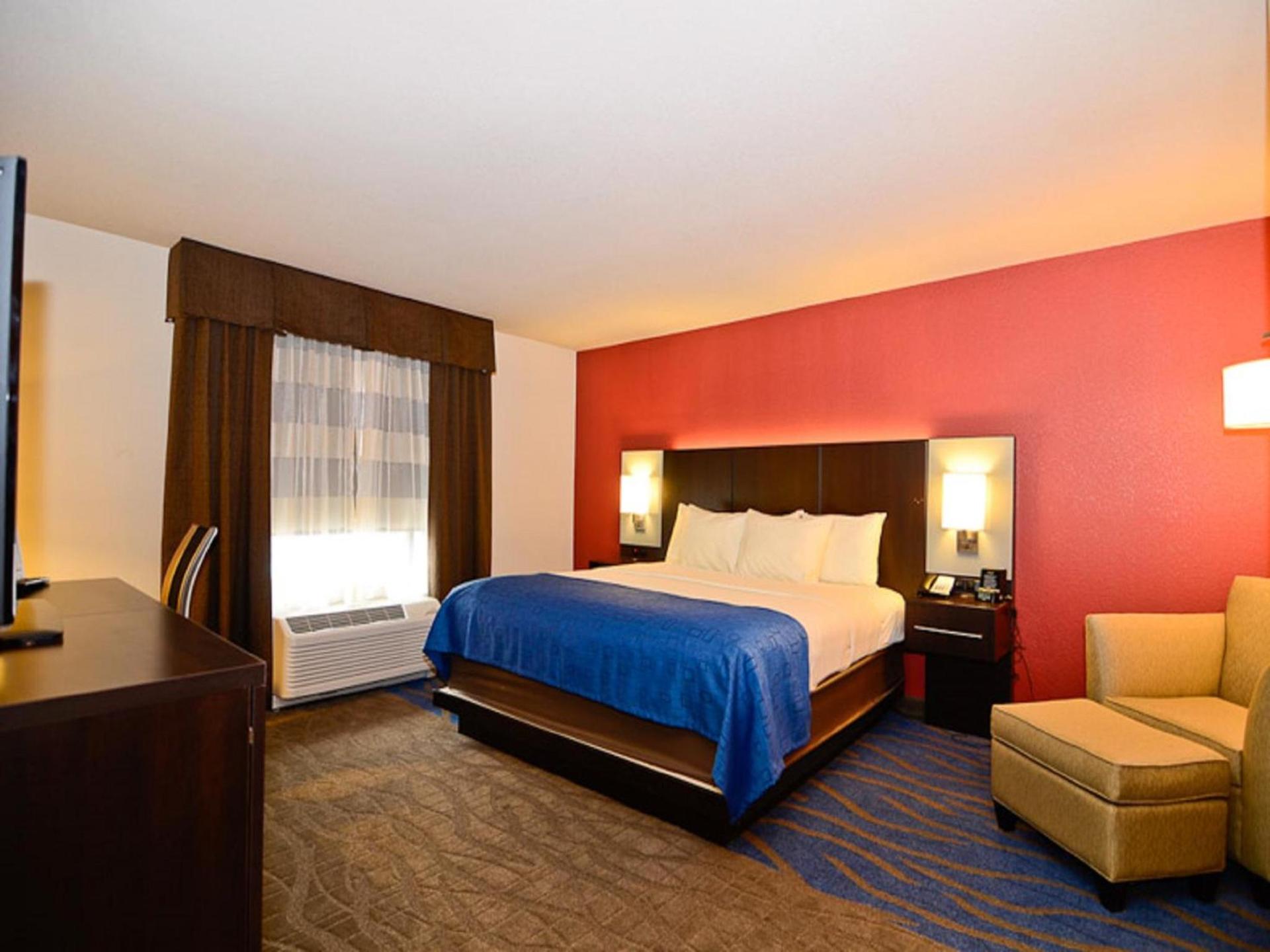 Astoria Hotel & Event Center photo 20