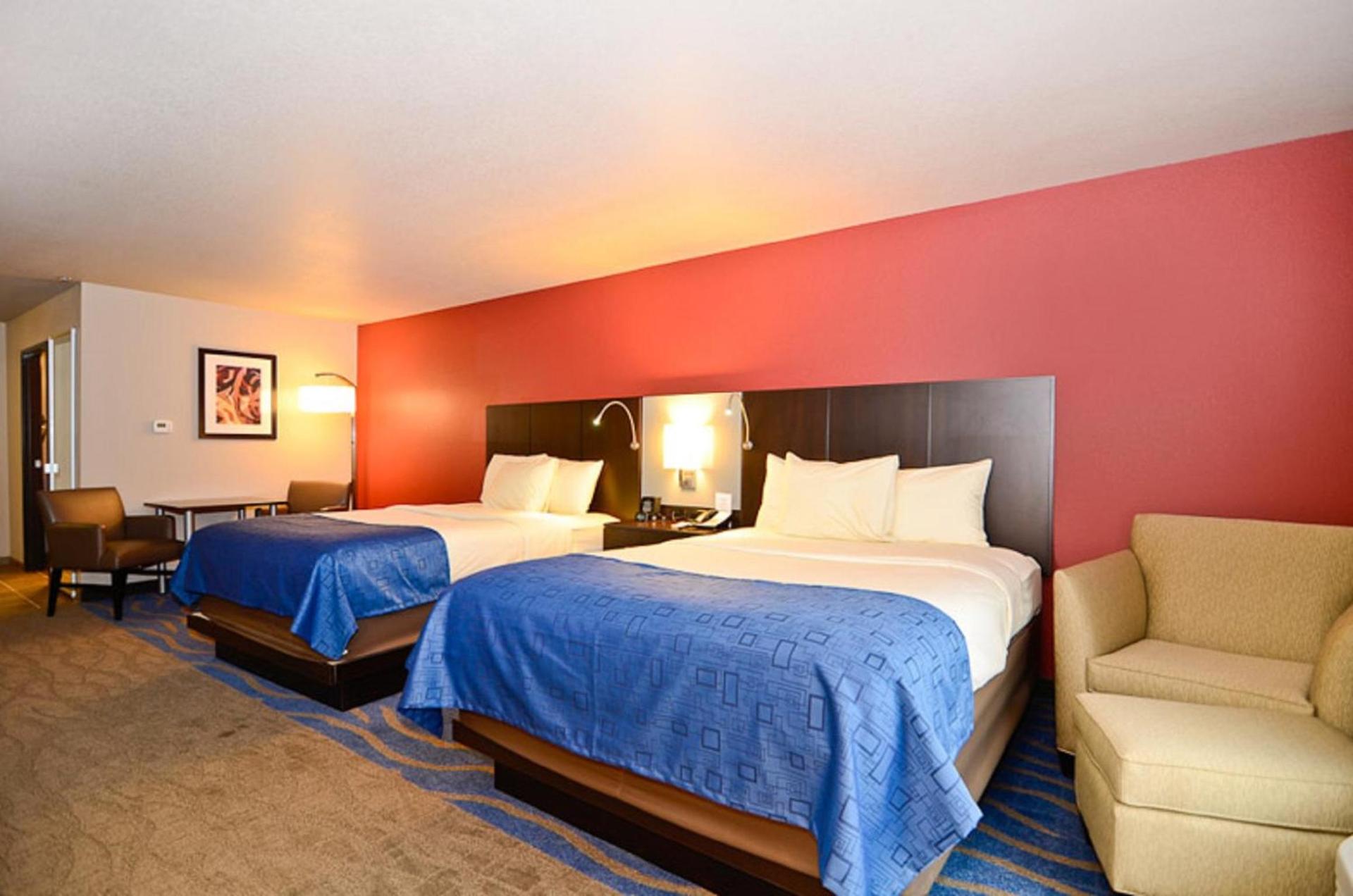 Astoria Hotel & Event Center photo 23