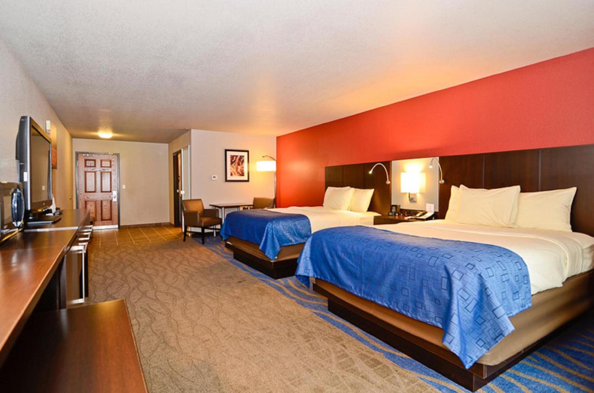 Astoria Hotel & Event Center photo 24
