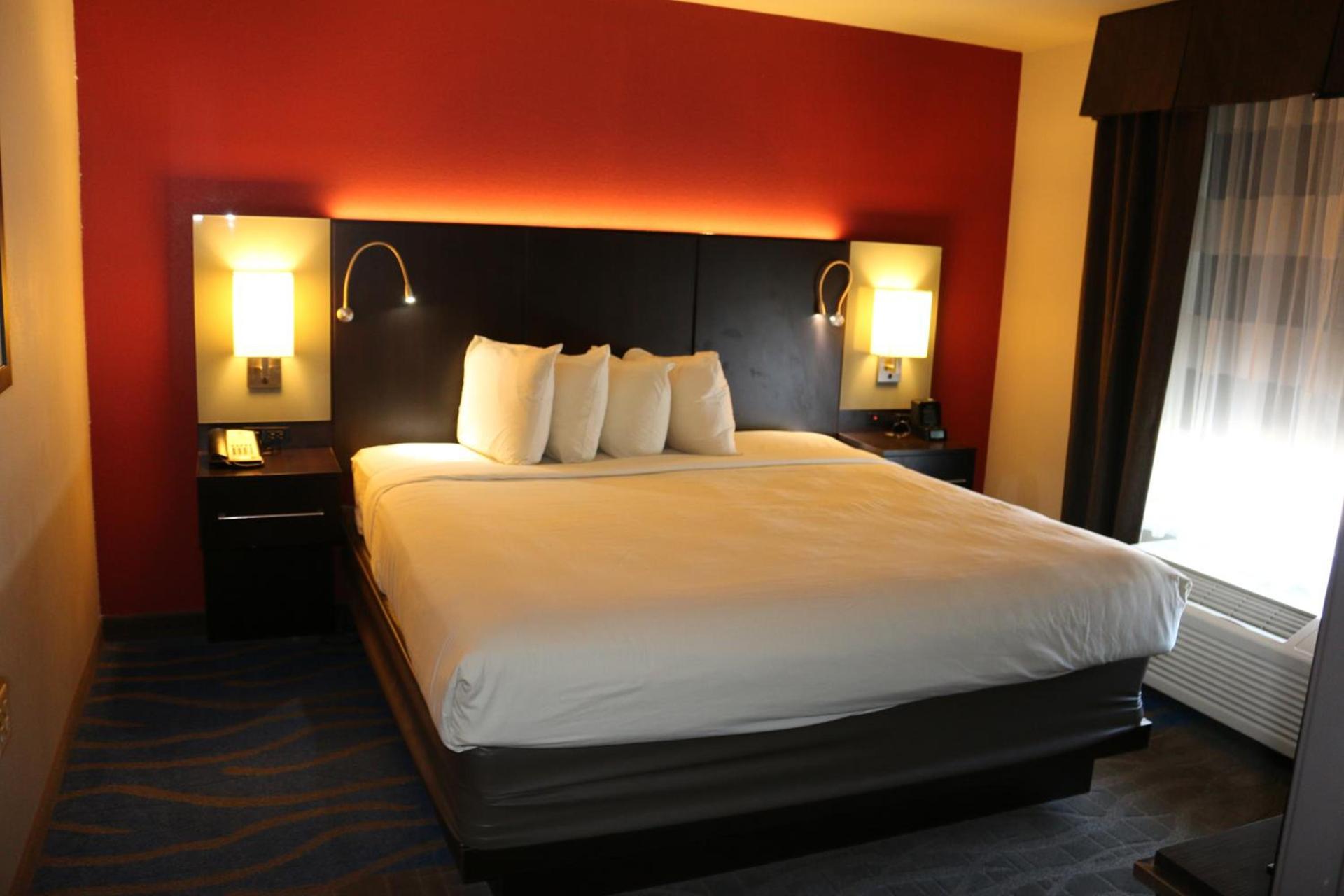 Astoria Hotel & Event Center photo 28