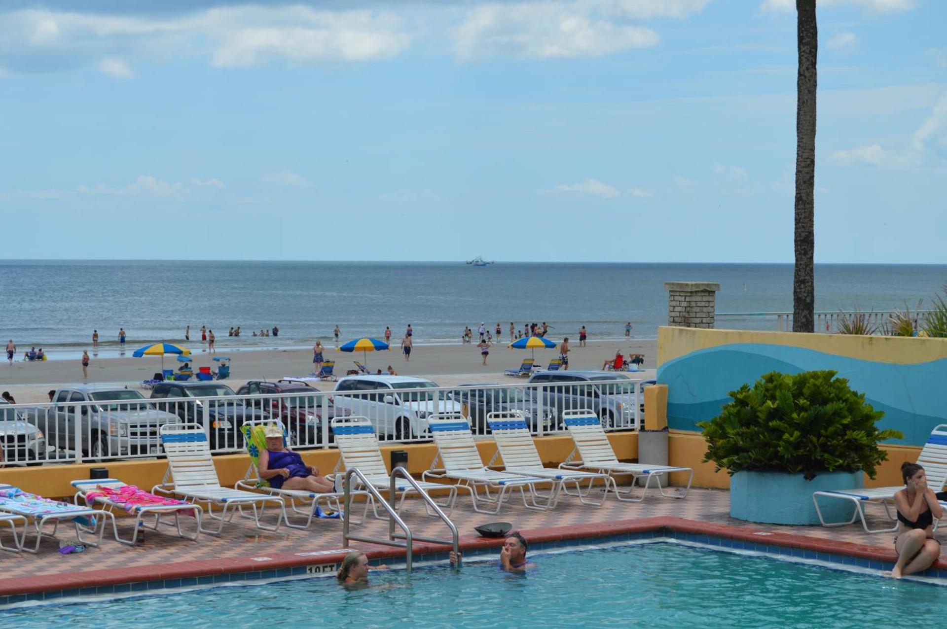Fountain Beach Resort - Daytona Beach photo 30