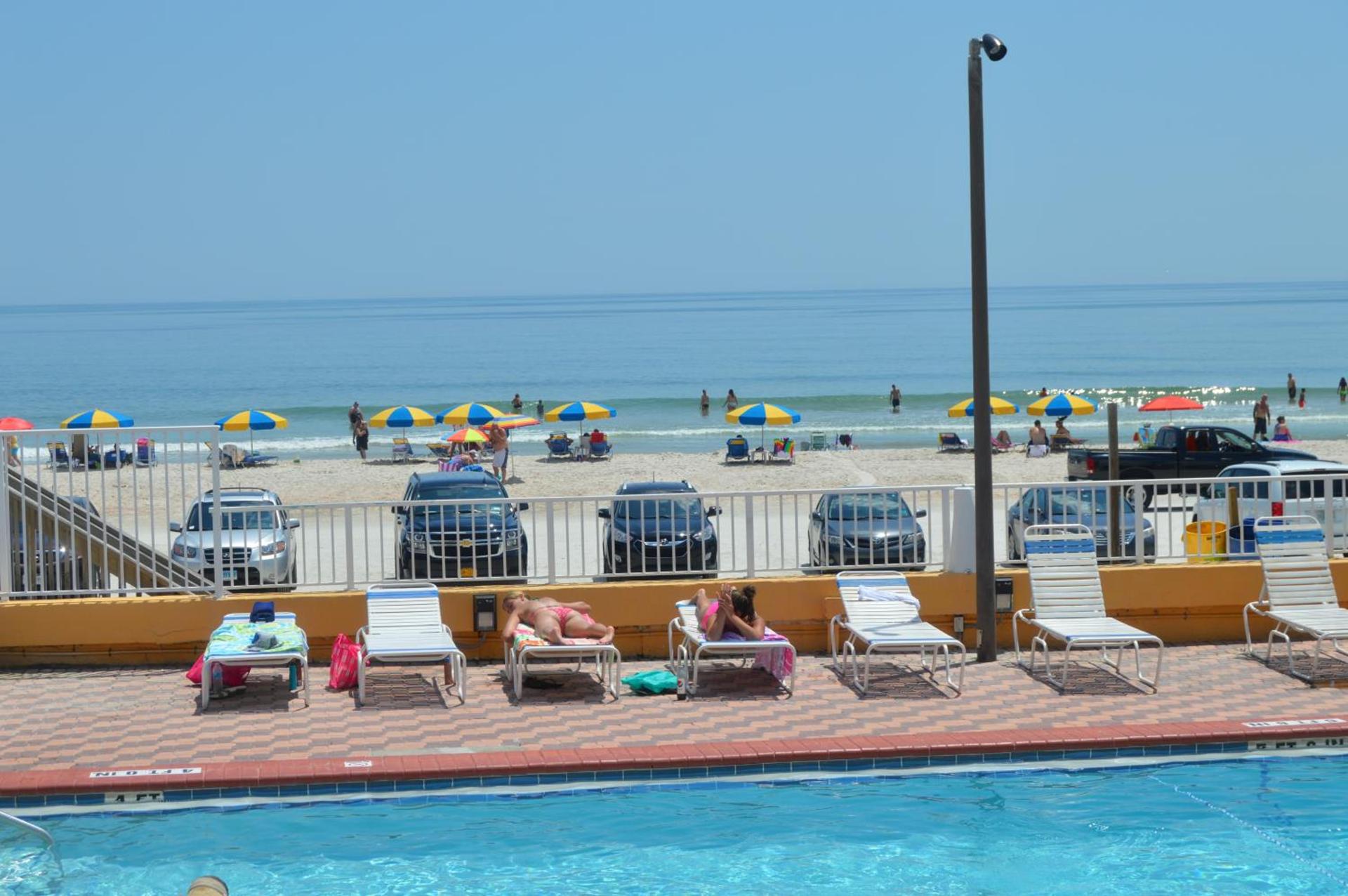 Fountain Beach Resort - Daytona Beach photo 31