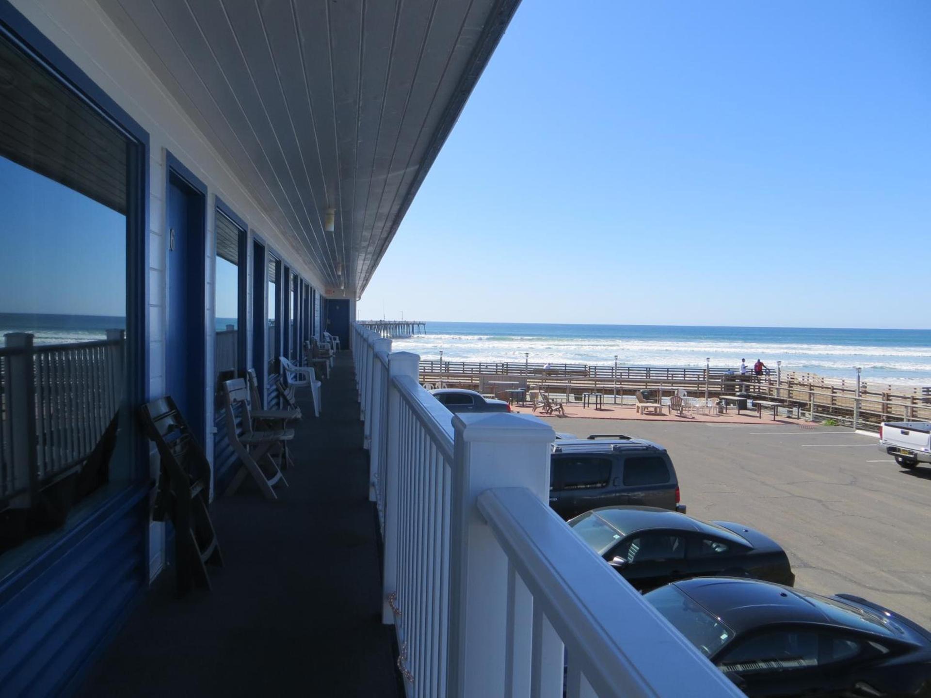 Dolphin Cove Motel photo 35