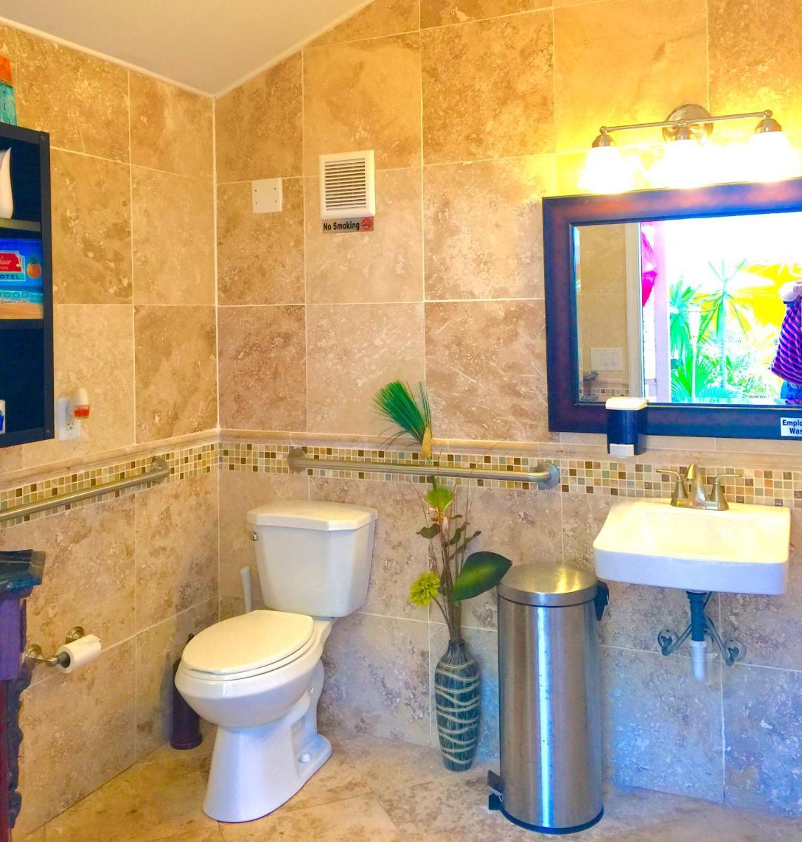 Villa Sinclair Beach Suites and Spa photo 41