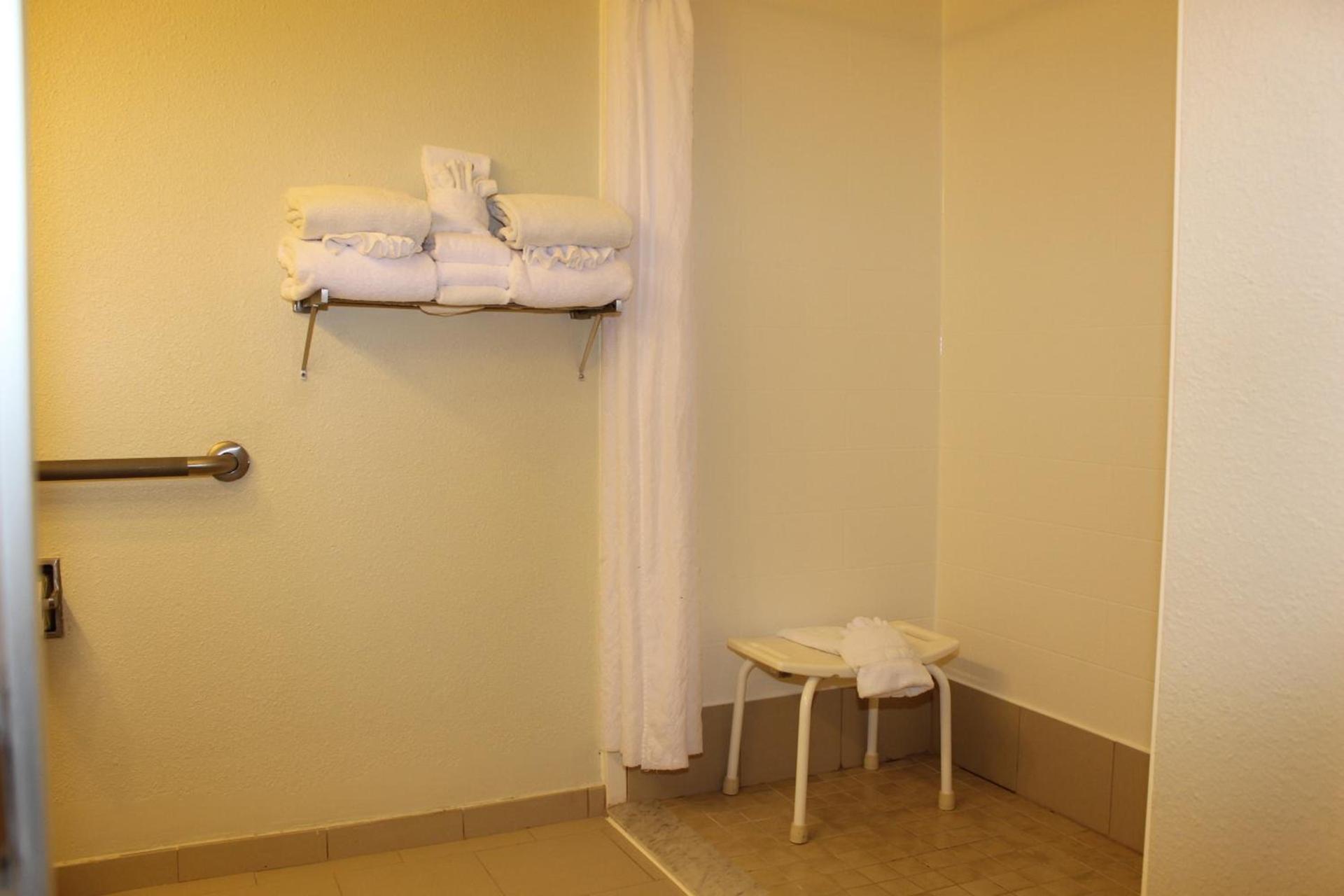 Country Inn & Suites by Radisson, Nashville, TN photo 54